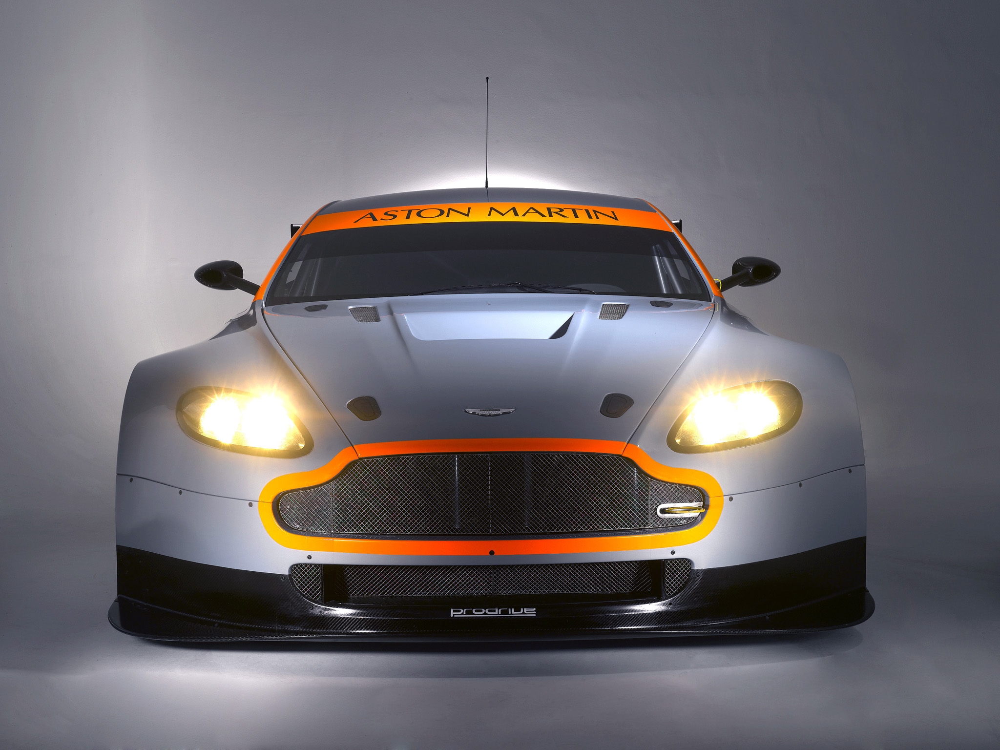 Aston Martin gt2