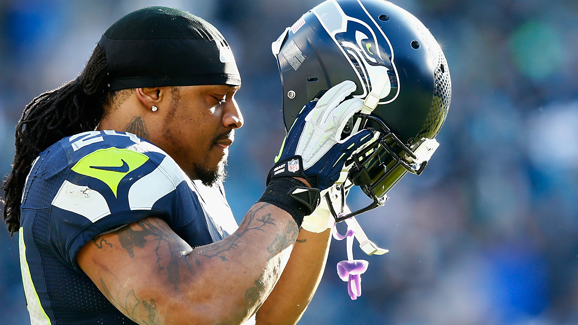 644 Marshawn Lynch Bills Stock Photos, High-Res Pictures, and