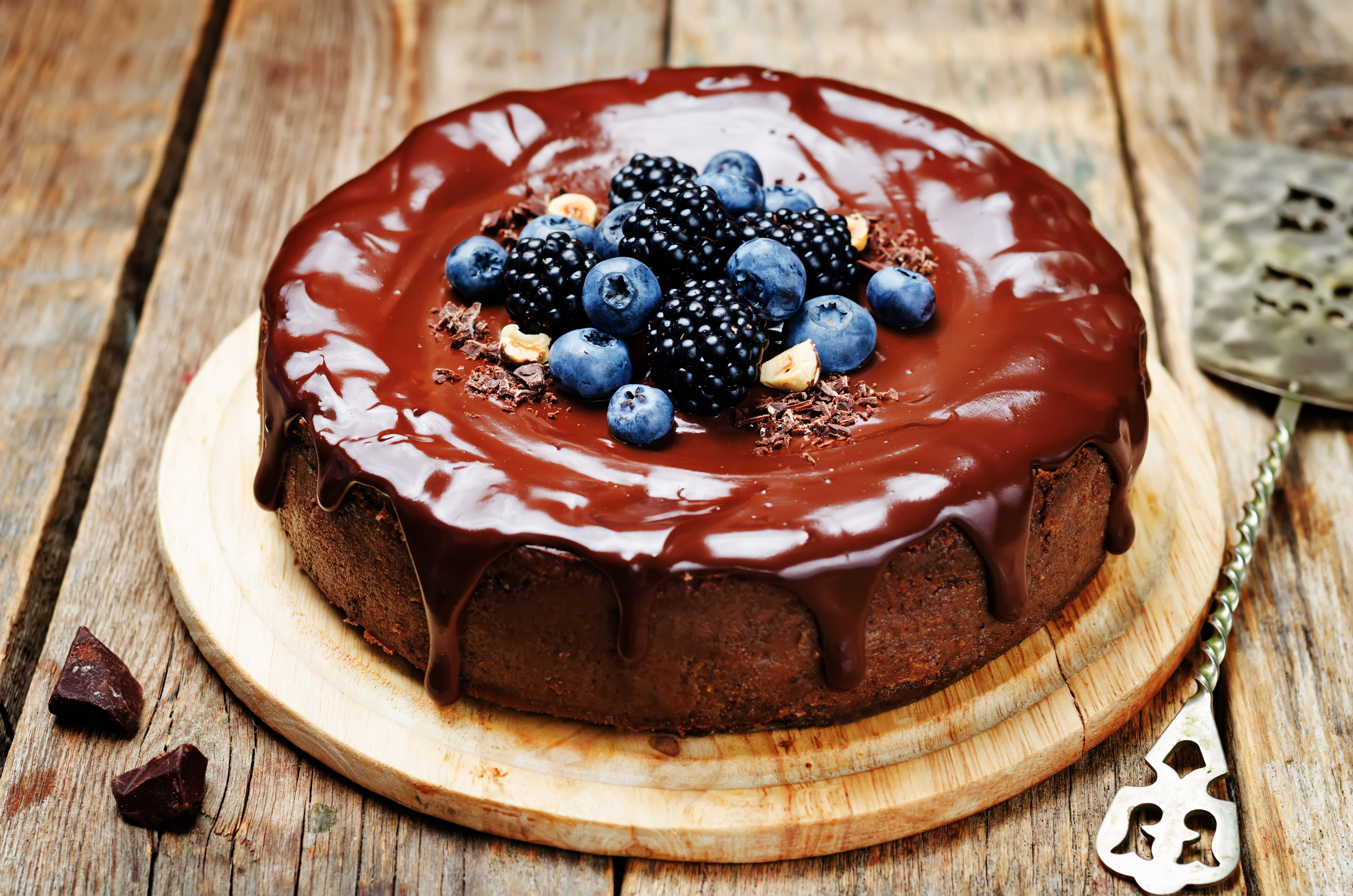 Download mobile wallpaper Food, Chocolate, Blueberry, Blackberry, Cake, Berry, Fruit, Pastry for free.
