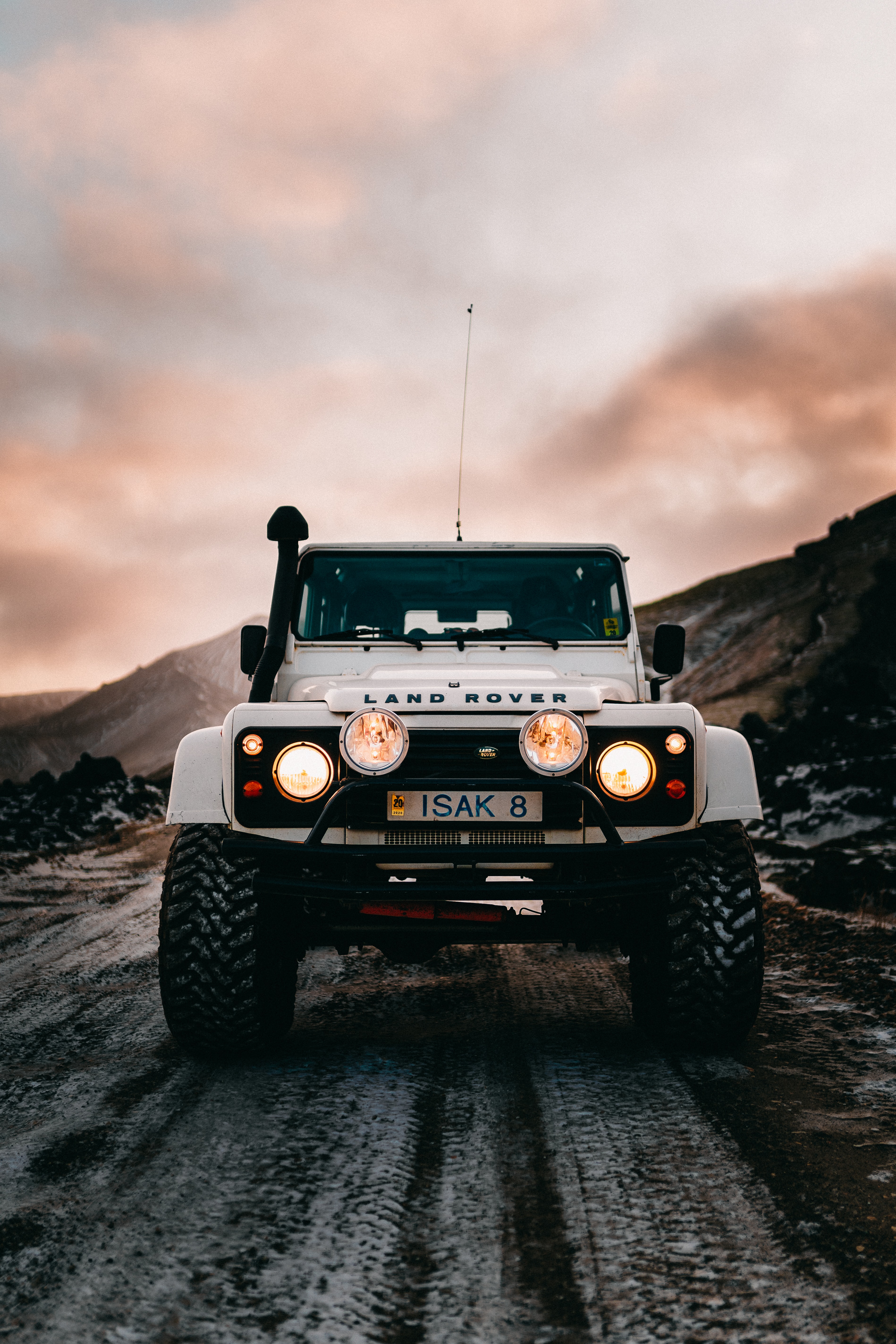 land rover, cars, lights, front view, white, car, machine, headlights Aesthetic wallpaper