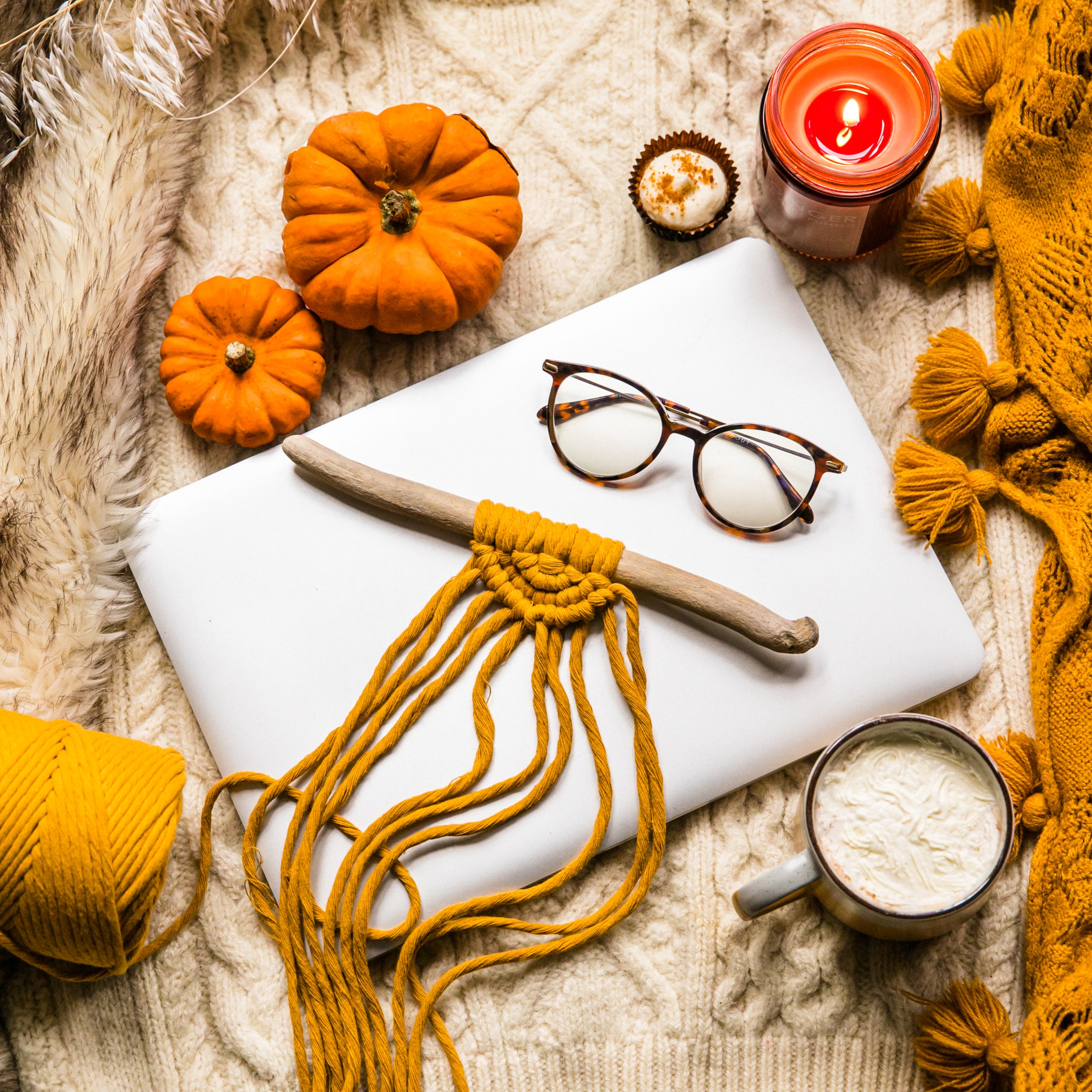 laptop, thread, pumpkin, miscellanea, miscellaneous, threads, notebook, glasses, spectacles, knitted