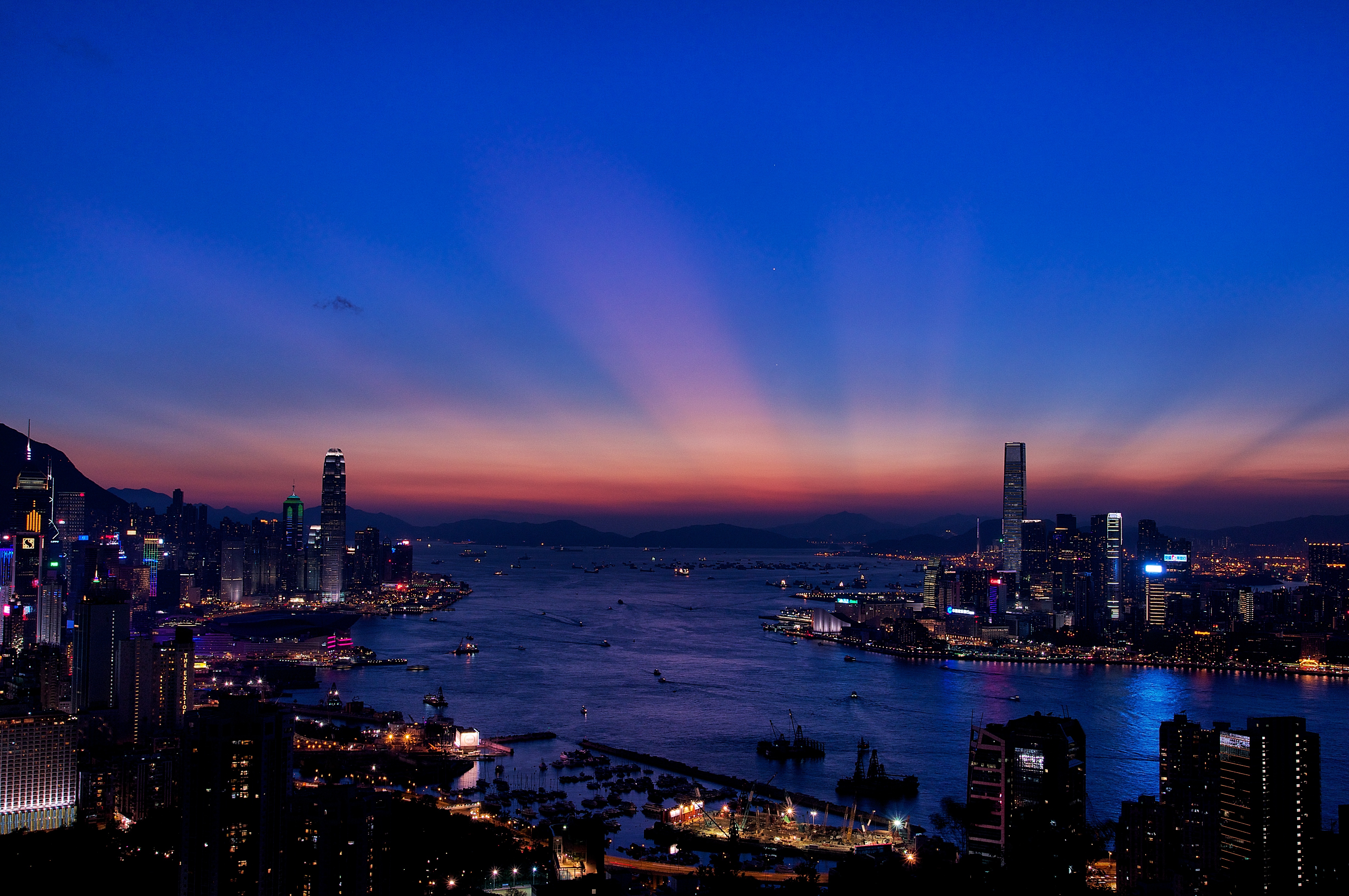 115238 Bild herunterladen städte, wolkenkratzer, nächtliche stadt, night city, hongkong, sonderverwaltungsregion hongkong - Hintergrundbilder und Bildschirmschoner kostenlos