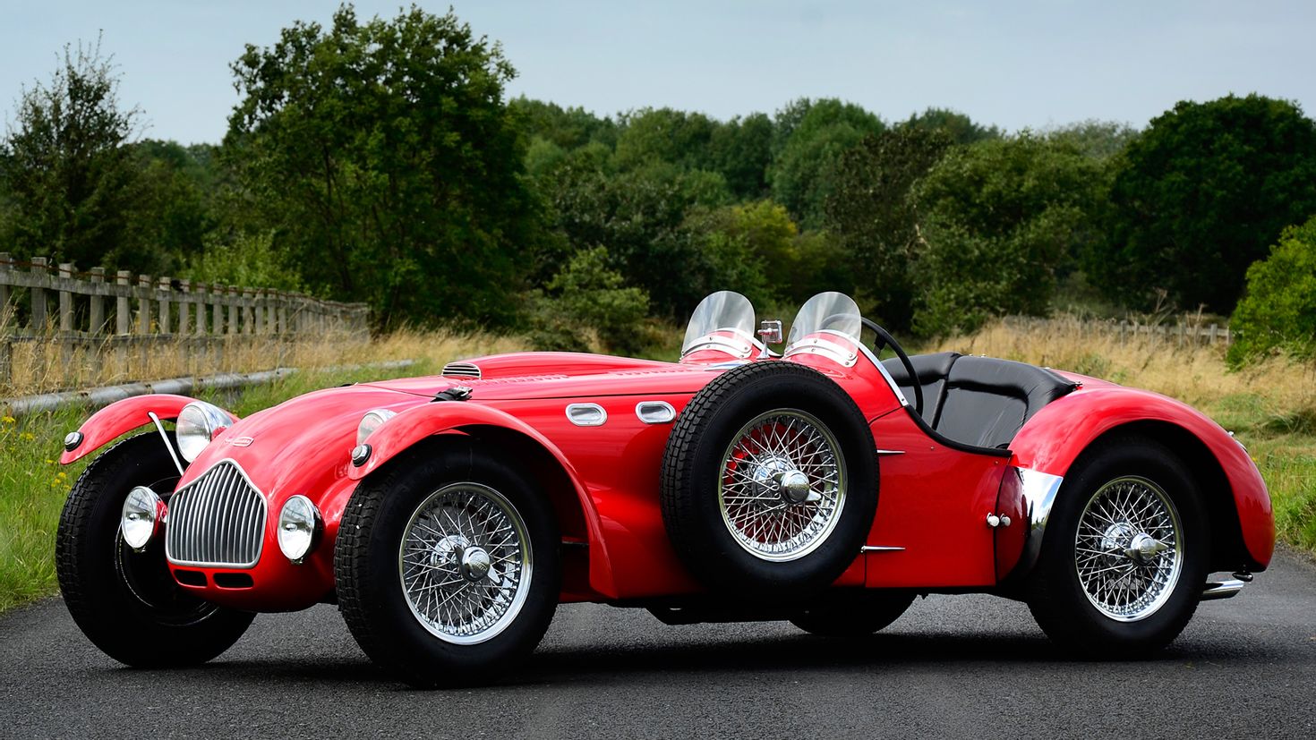 Cool vintage. Allard j2 Roadster 1949. Красный ретро автомобиль. Разные машины. Ретро авто красного цвета.