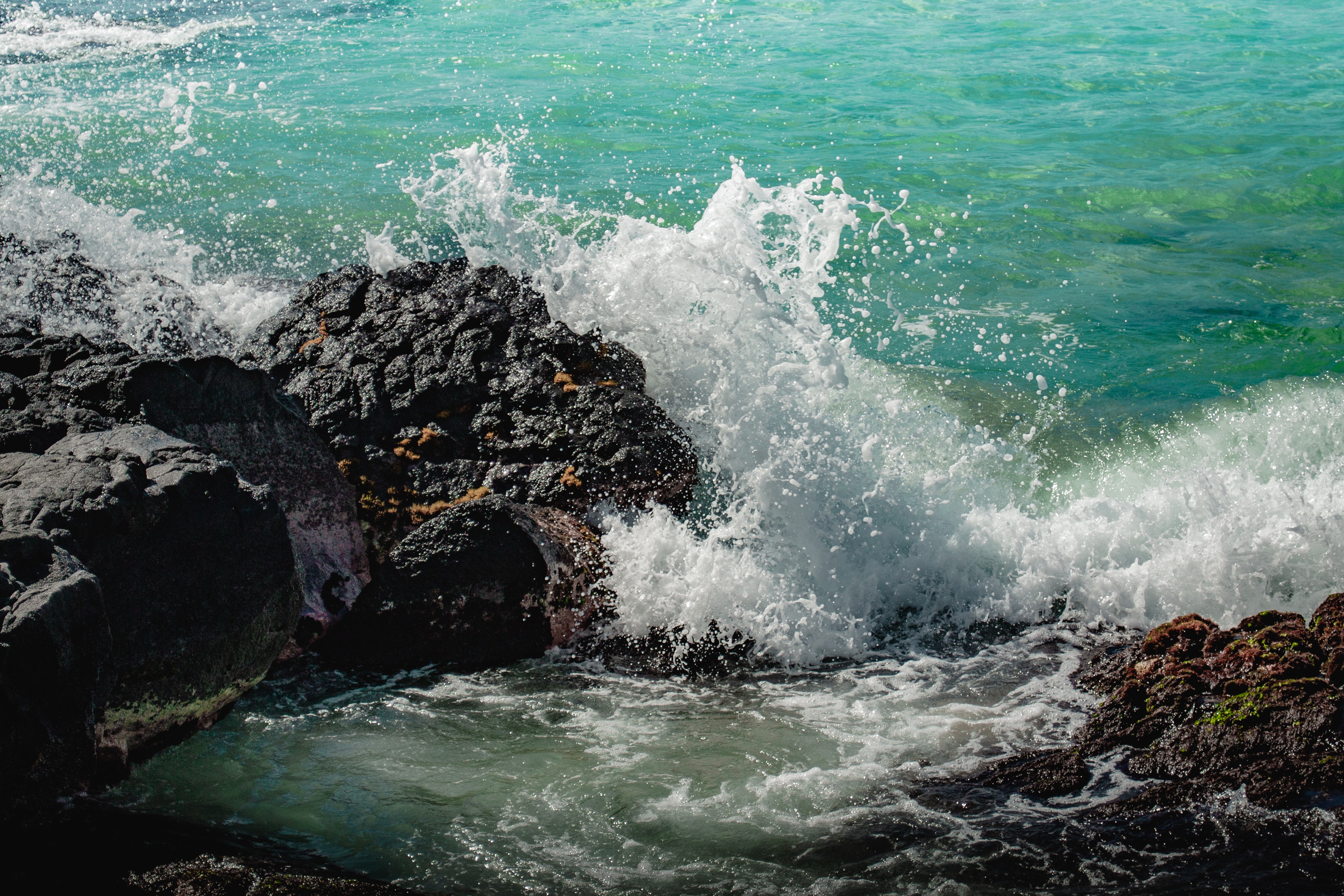 sea, nature, stones, rocks, spray, surf UHD