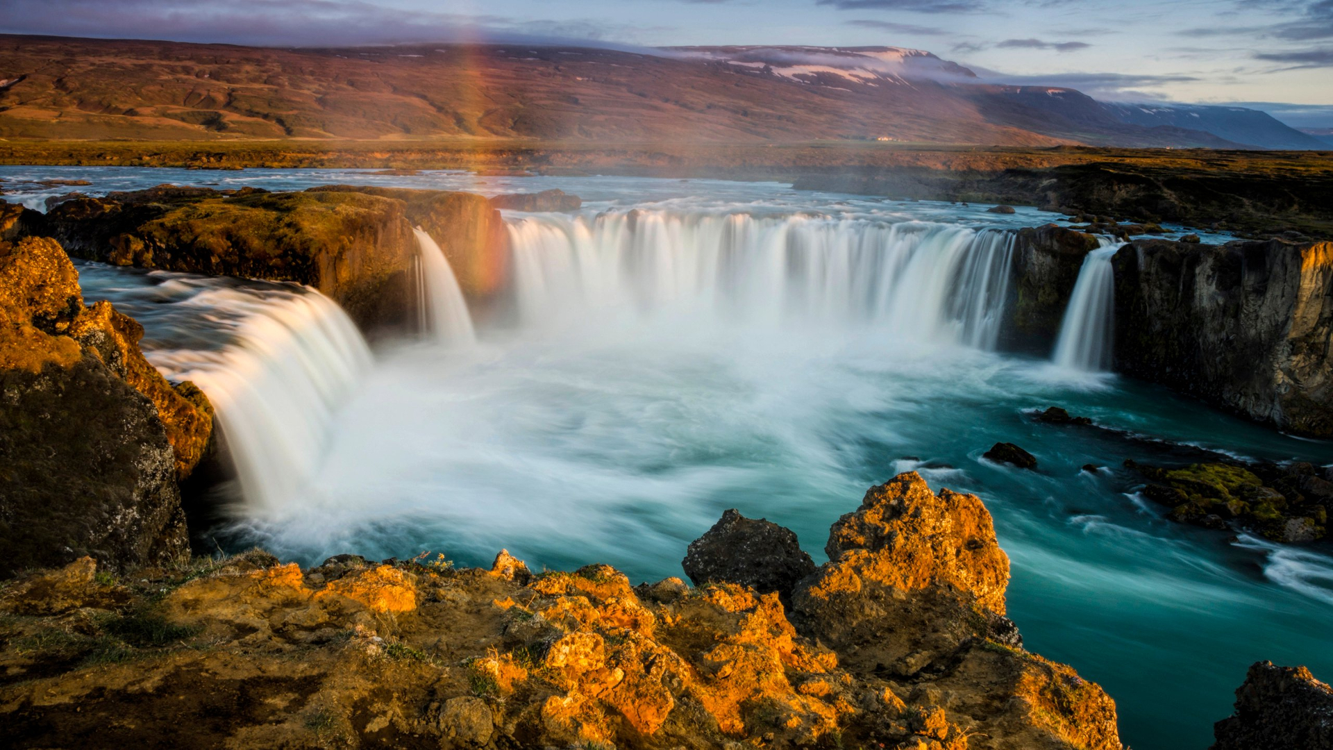 Водопад Годафосс Исландия обои