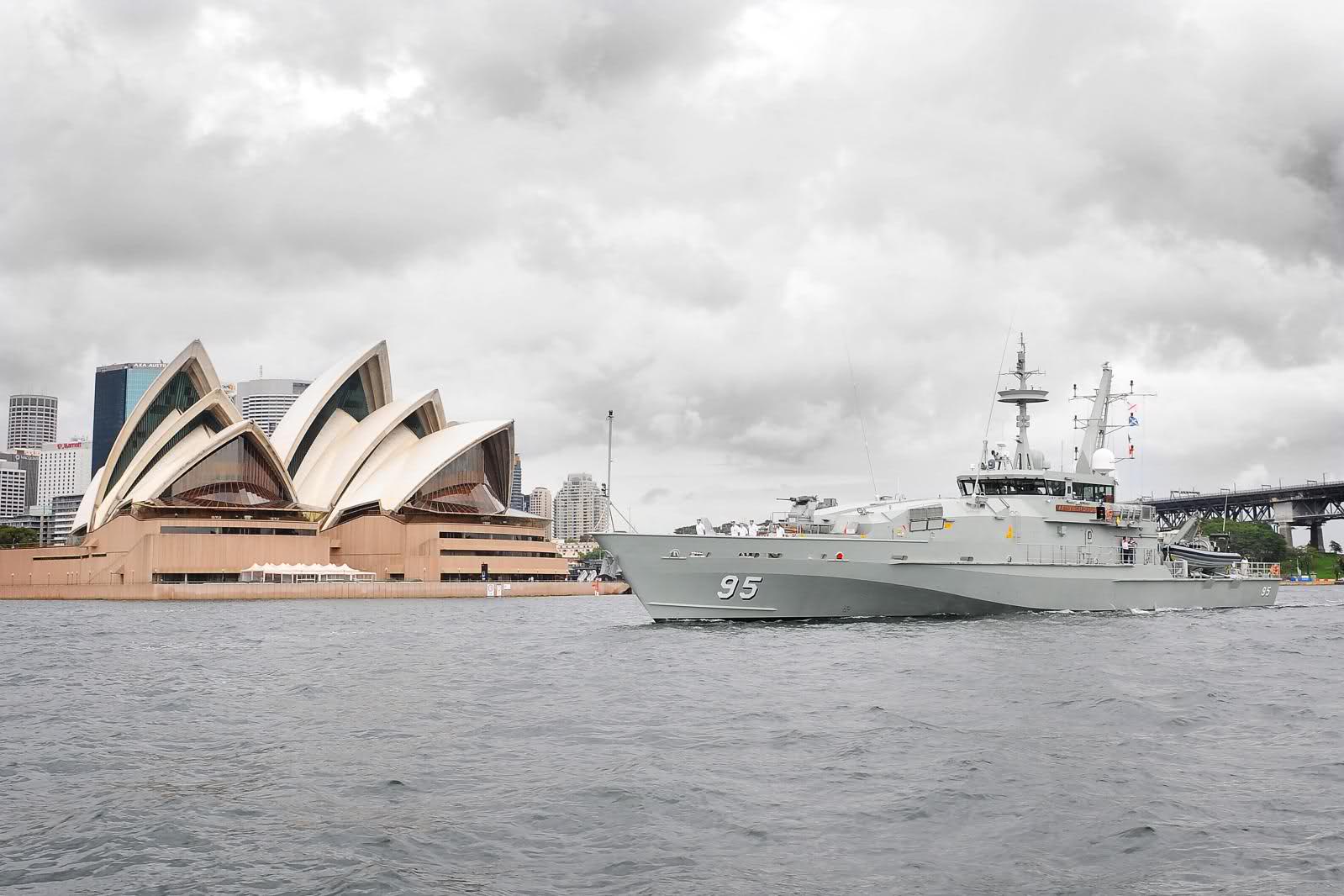 Download mobile wallpaper Hmas Maryborough (Acpb 95), Patrol Boat, Sydney Opera House, Warship, Warships, Australia, Military for free.