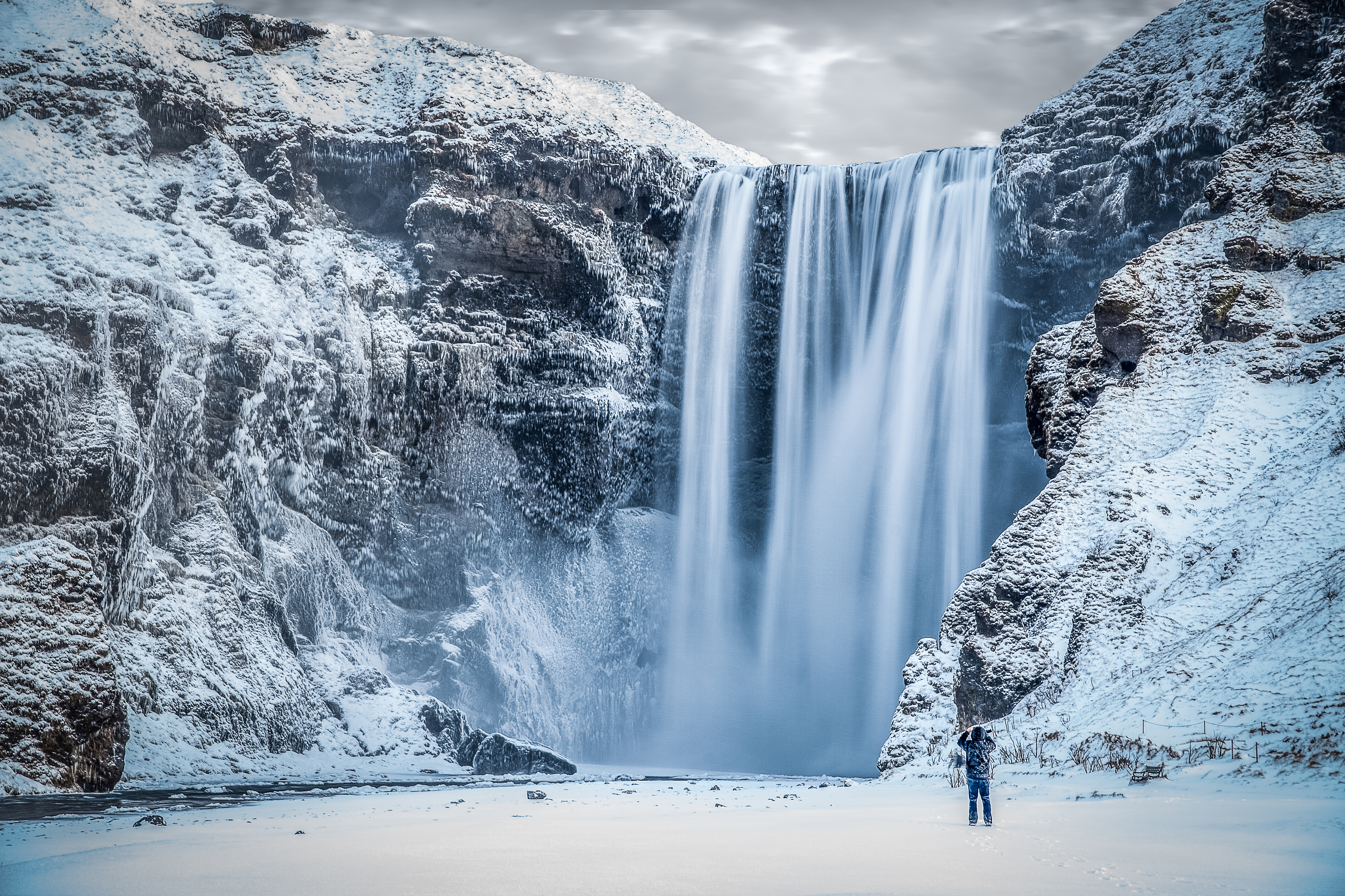 1523461壁紙のダウンロード冬, 地球, スコゥガフォス, 北極, アイスランド, 雪, 滝-スクリーンセーバーと写真を無料で