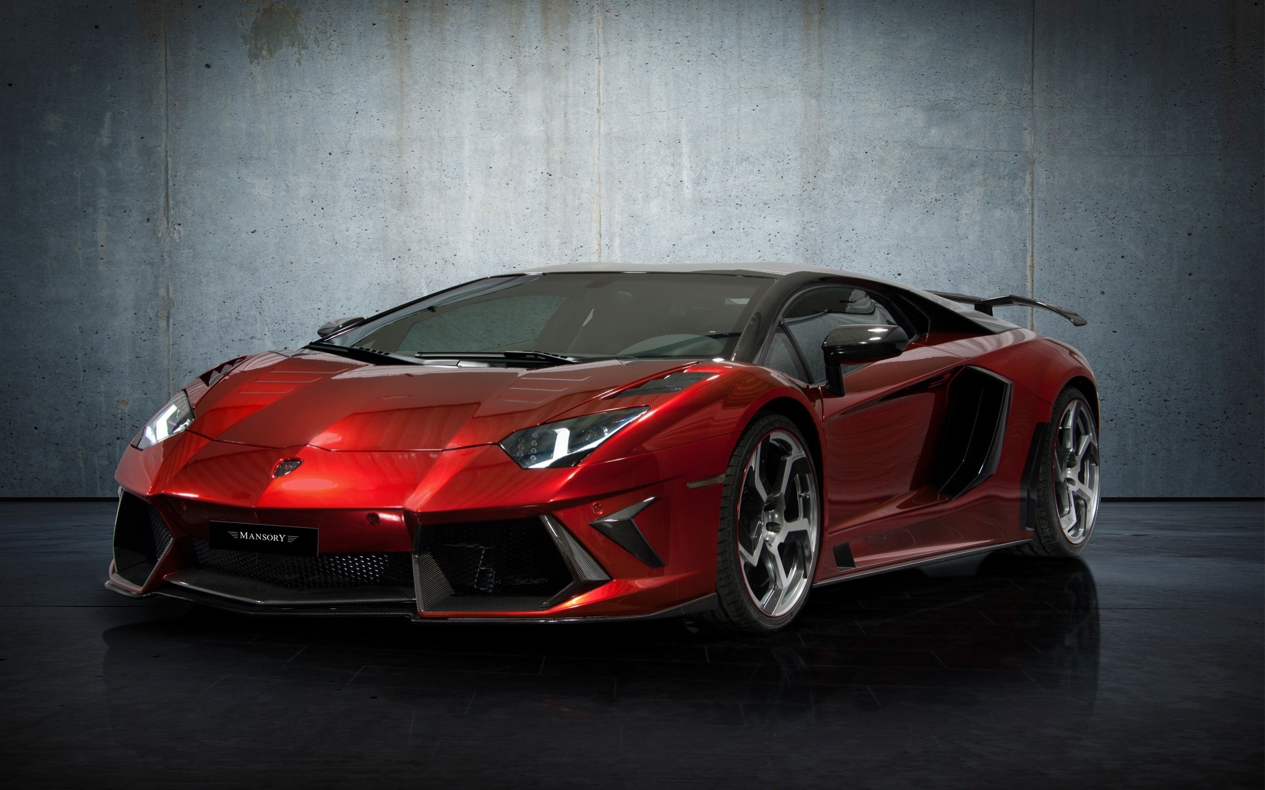 Lamborghini Aventador спорткар