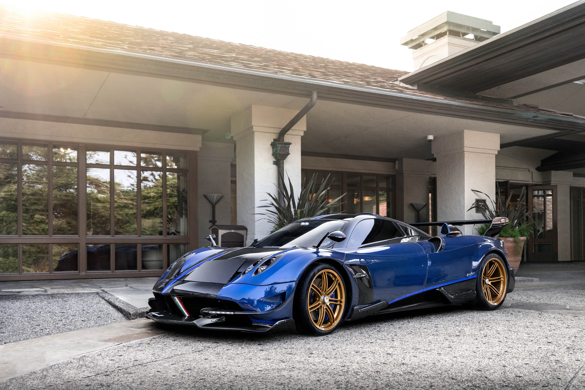 Pagani Huayra черная