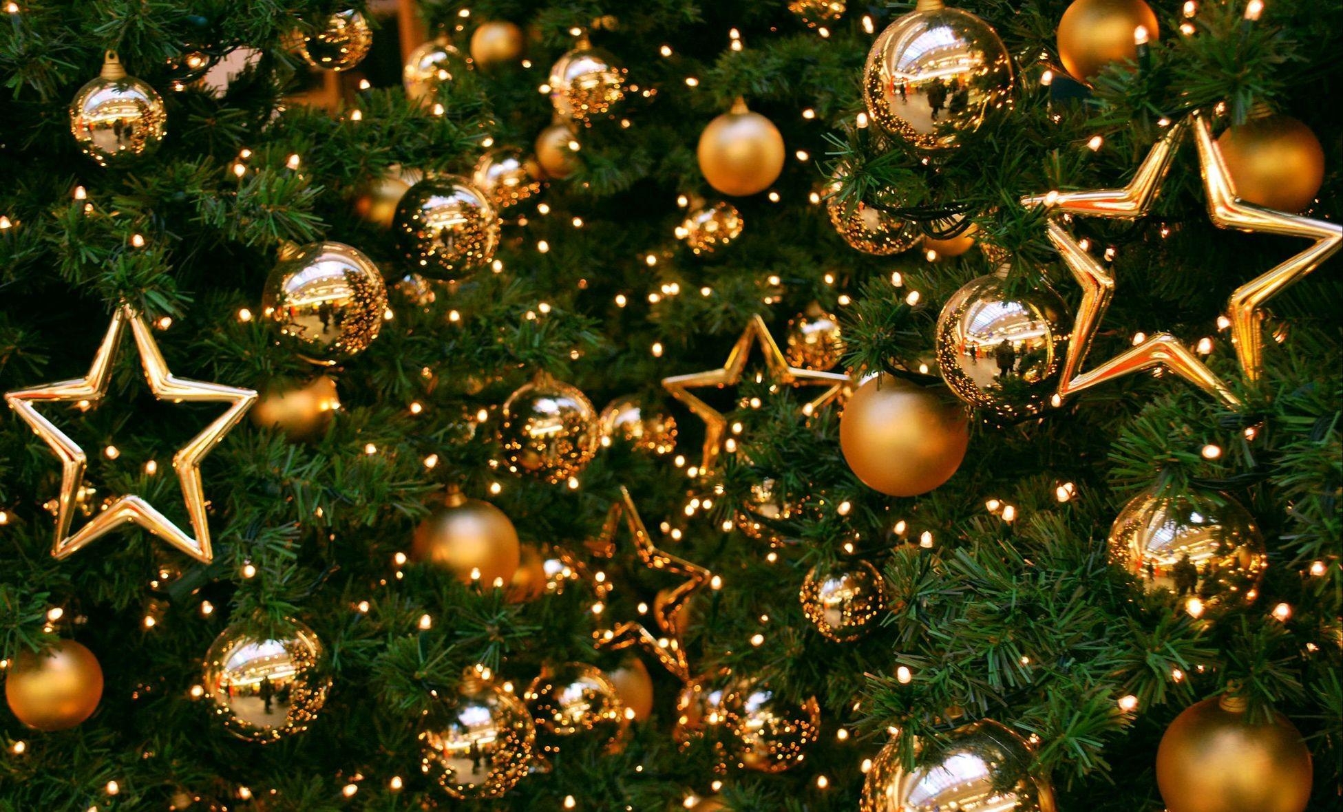155795 Hintergrundbild herunterladen gold, neues jahr, weihnachten, neujahr, urlaub, feiertage, sterne, dekoration, weihnachtsbaum, bälle - Bildschirmschoner und Bilder kostenlos