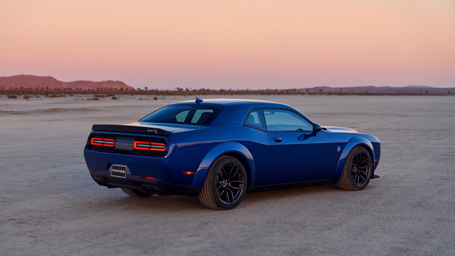 Dodge Challenger Hellcat арт