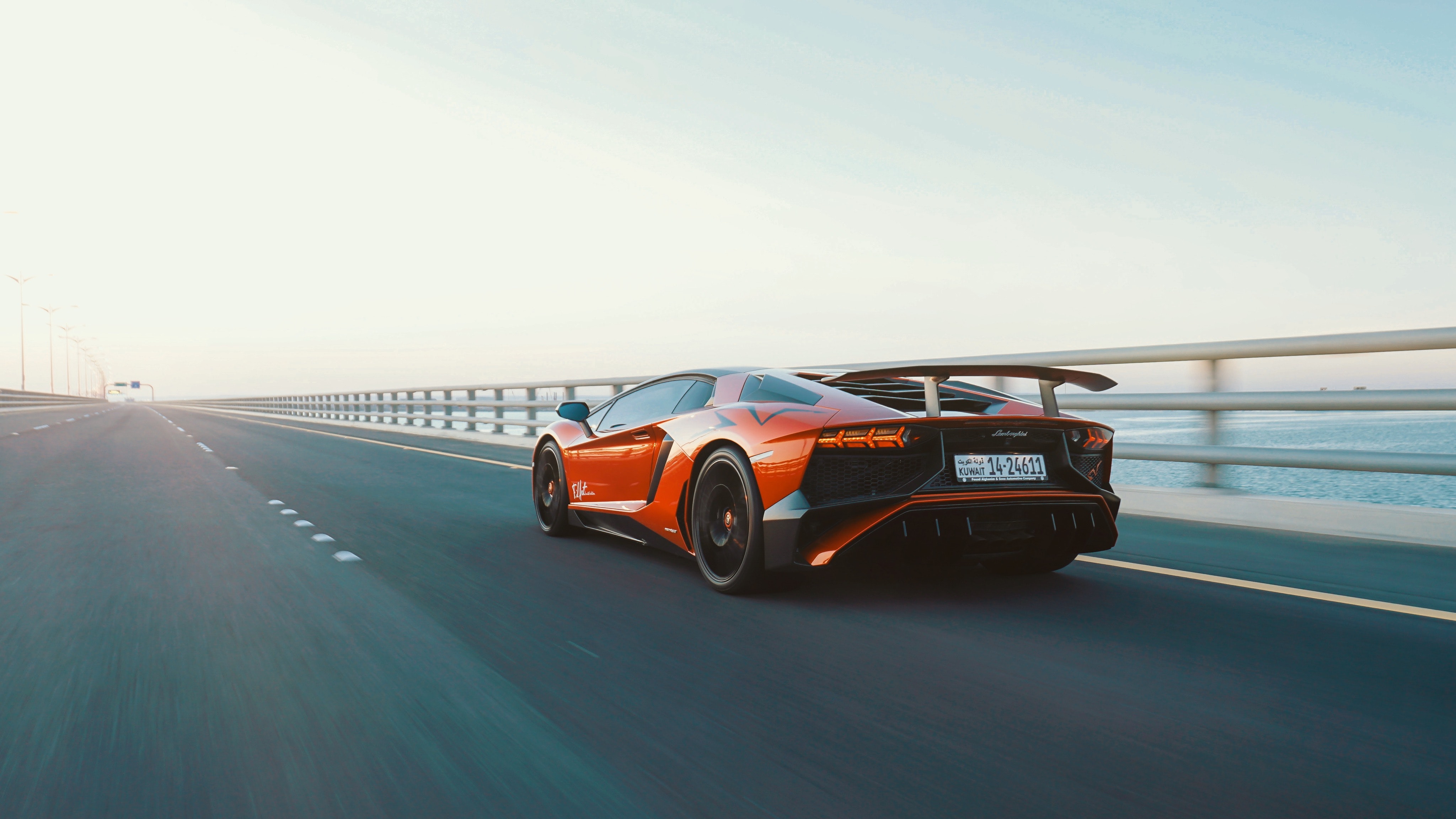 Lamborghini Aventador 2020 оранжевая