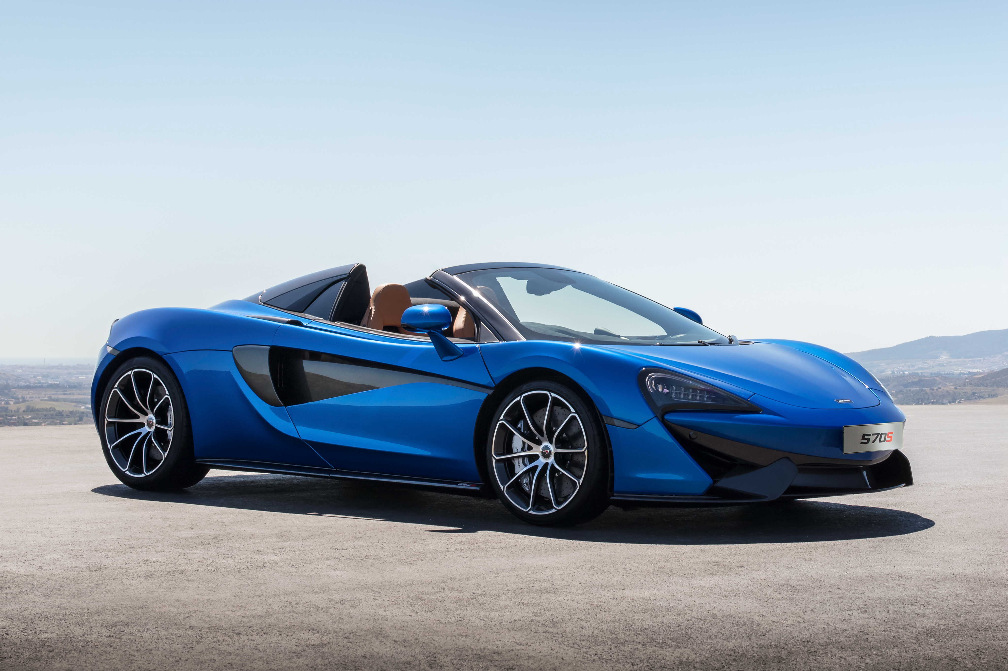 Спайдер машина. Макларен Спайдер 570s. MCLAREN 570s 2021. Спорткар MCLAREN 570s. MCLAREN 570s синий.