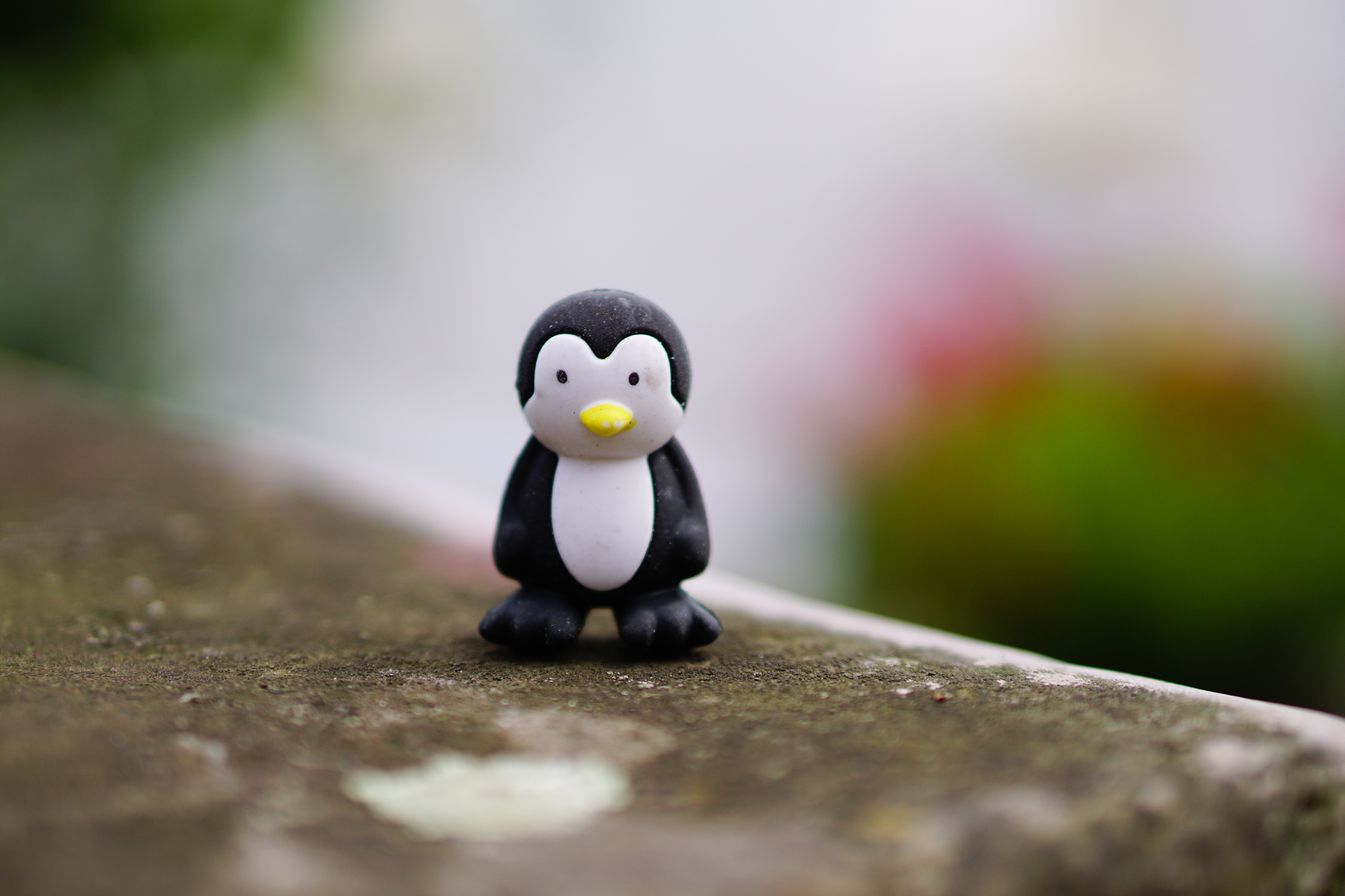 Handy-Wallpaper Spielzeug, Sonstige, Figur, Pinguin, Verschiedenes kostenlos herunterladen.