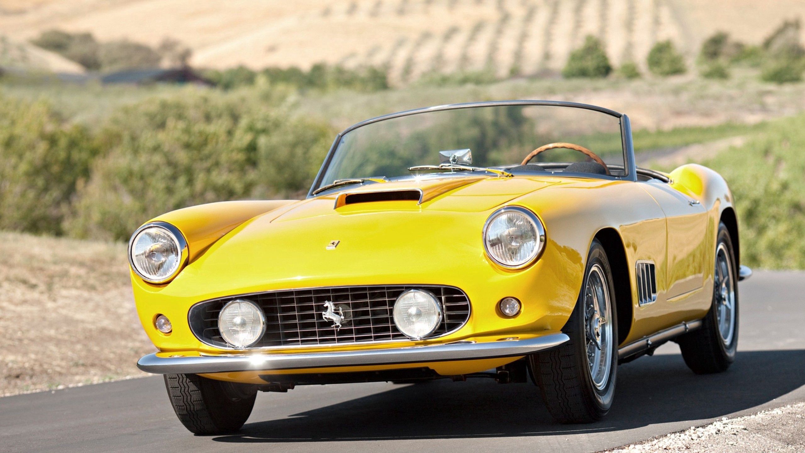 Скачать картинку Vintage, Кабриолет, Тачки (Cars), Желтый, Феррари (Ferrari) в телефон бесплатно.