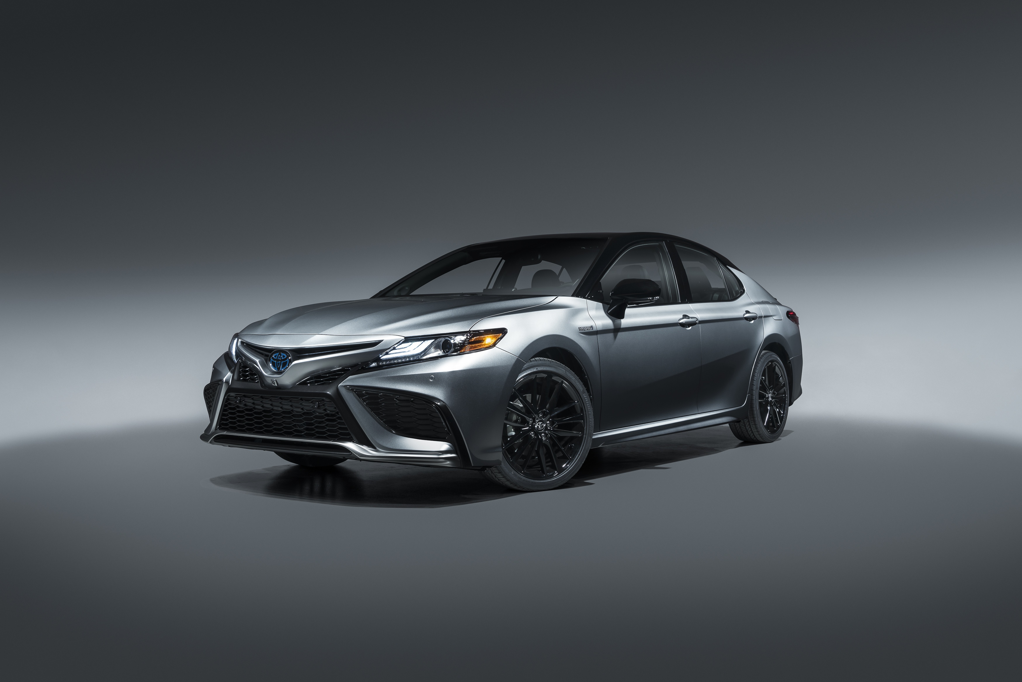 Download mobile wallpaper Toyota, Car, Compact Car, Vehicles, Silver Car, Toyota Camry for free.