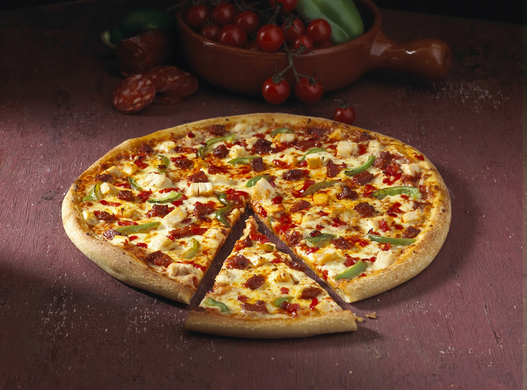 84119 скачать обои пицца, овощи, выпечка, еда, кусок - заставки и картинки бесплатно