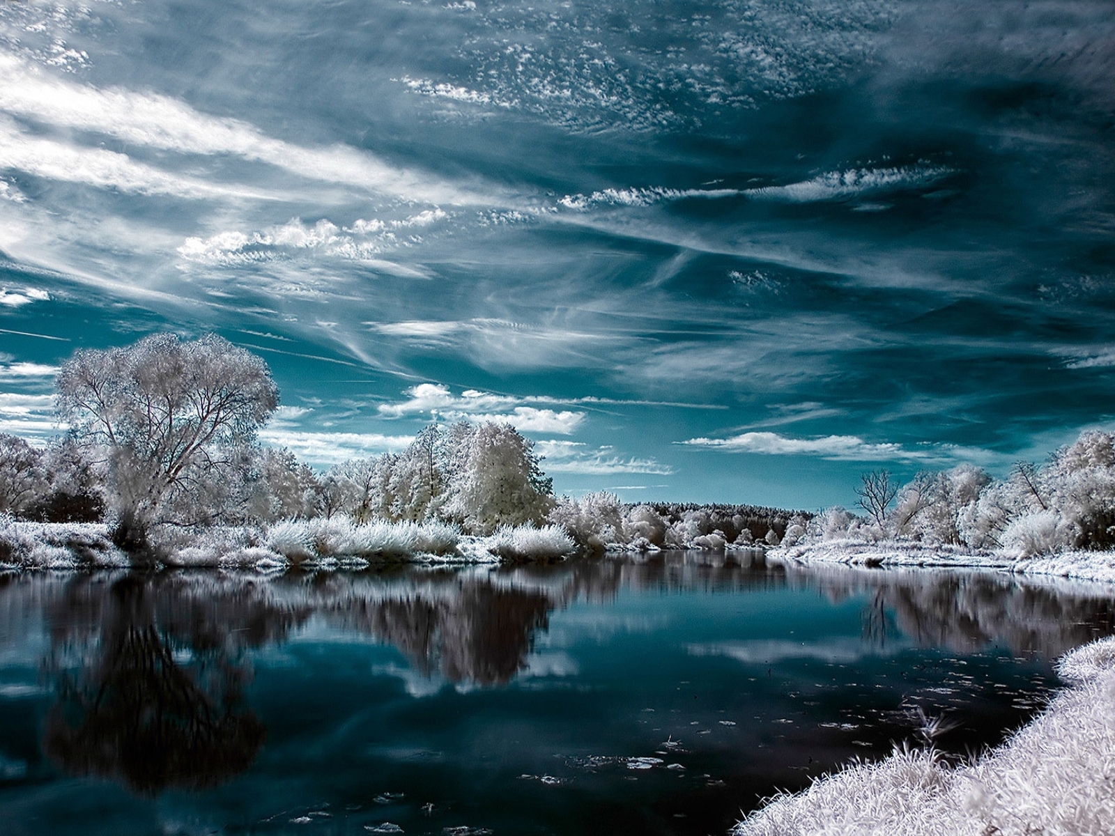 Скачать картинку Пейзаж, Зима, Вода в телефон бесплатно.