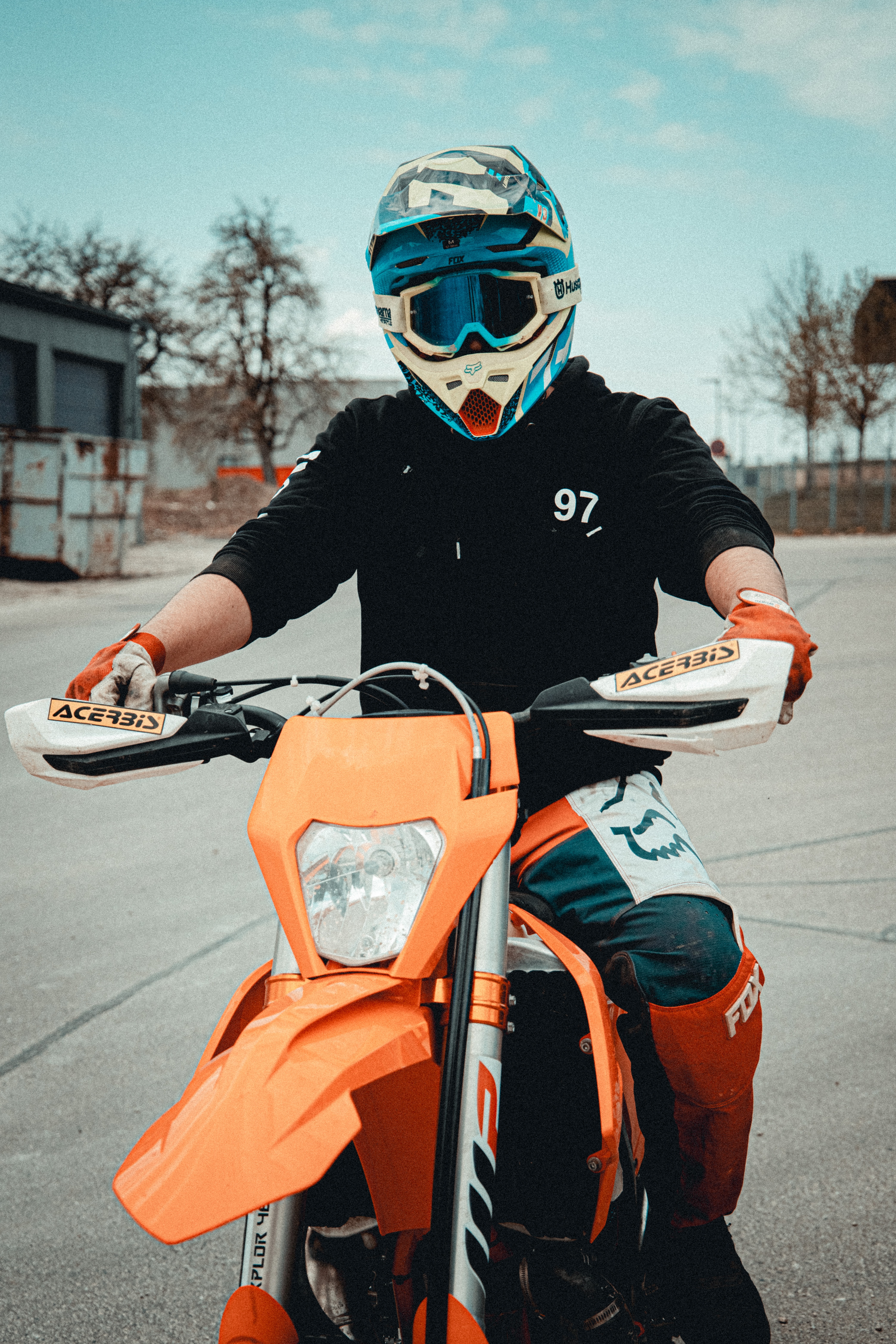 無料モバイル壁紙モーターサイク リスト, 眼鏡, モーターサイクリスト, ヘルメット, オートバイをダウンロードします。
