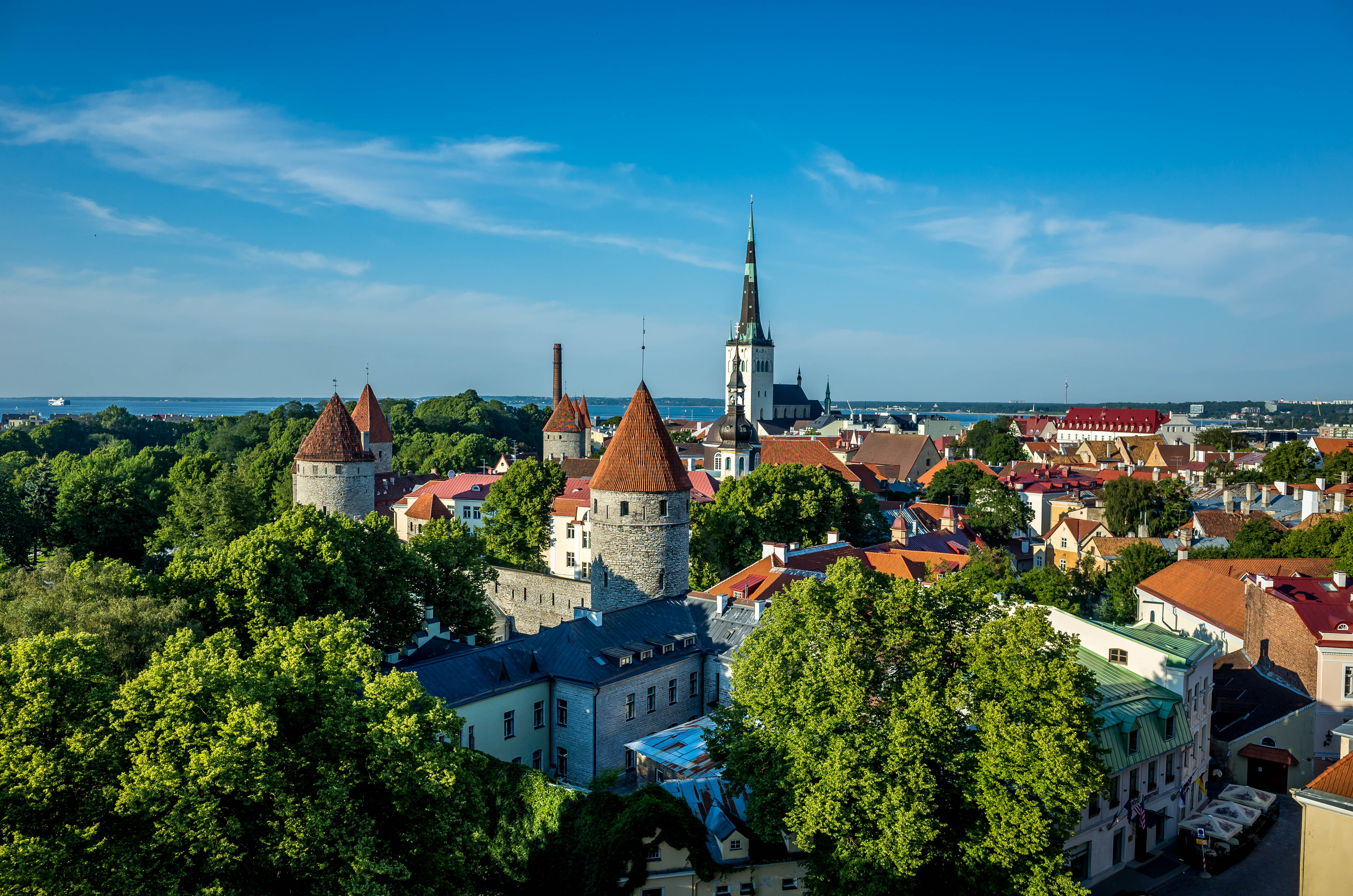 150202 скачать картинку город, таллин, эстония, архитектура, города, башня, старинный - обои и заставки бесплатно