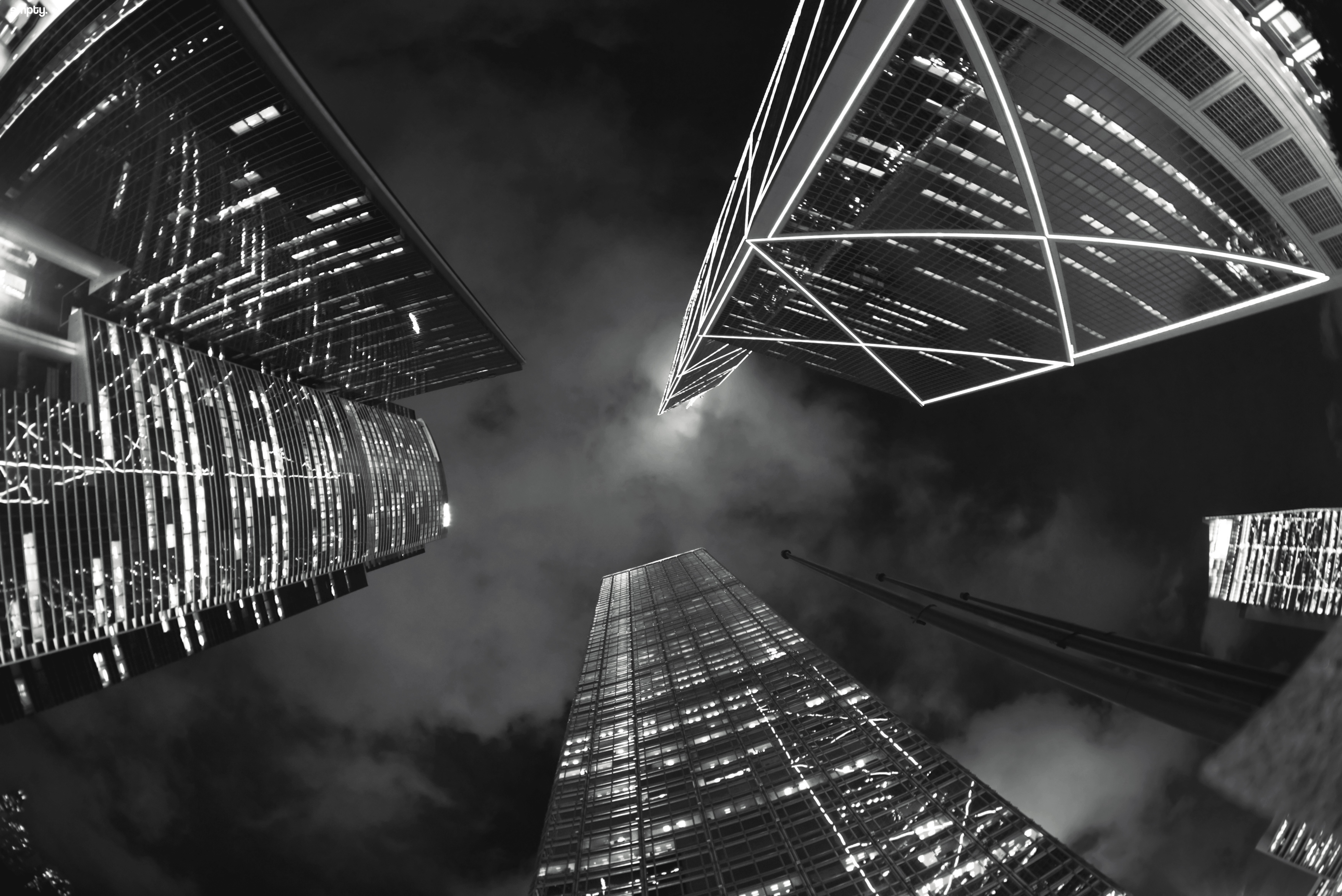 Небоскреб клип. Небоскреб Гонконга скайскрепер. Небоскребы Нью-Йорка снизу вверх. Черно белая архитектура. Обои архитектура.