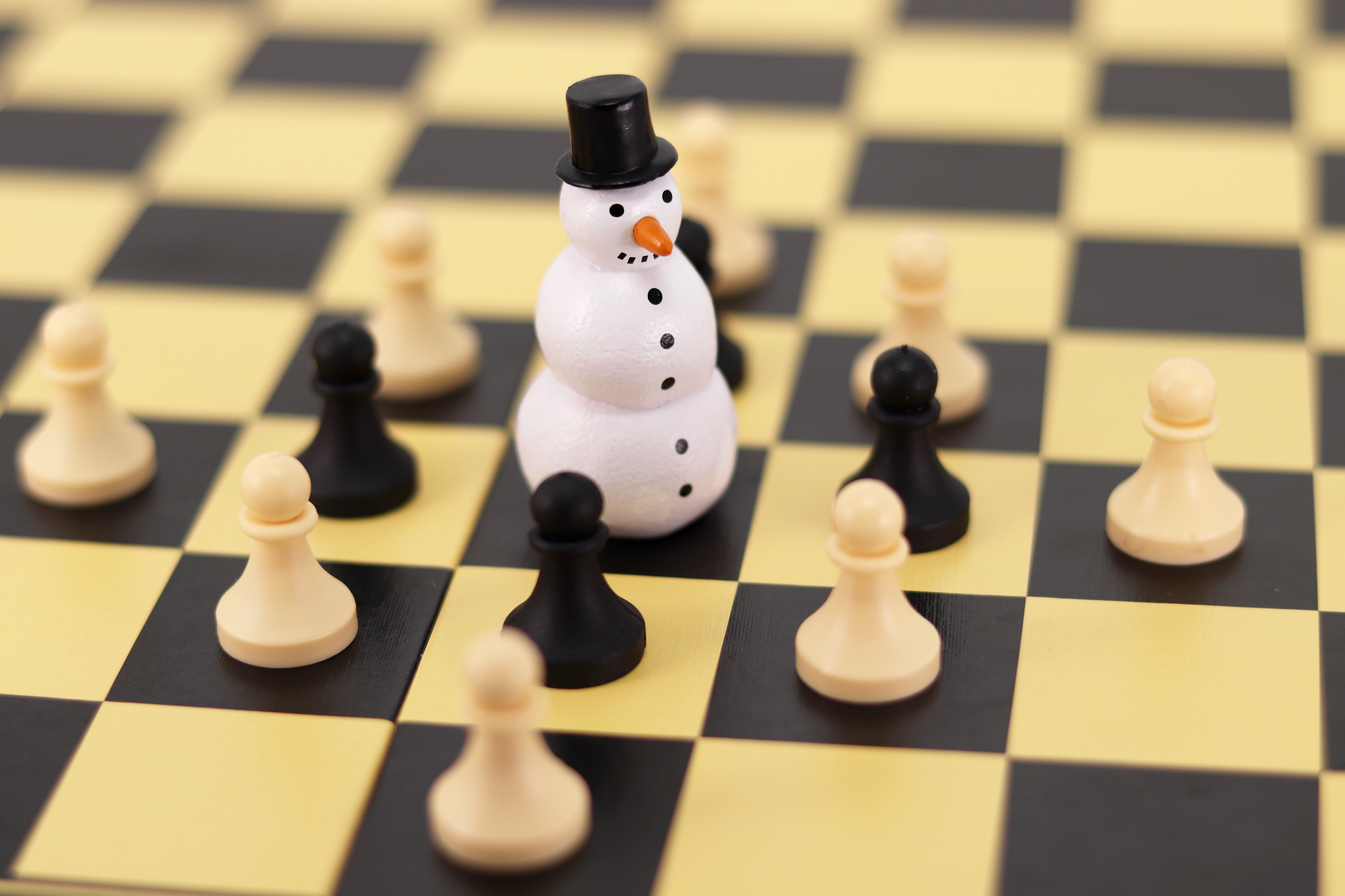 chess, snowman, miscellanea, miscellaneous, shapes, shape, game, chess board, chessboard, pawns for android