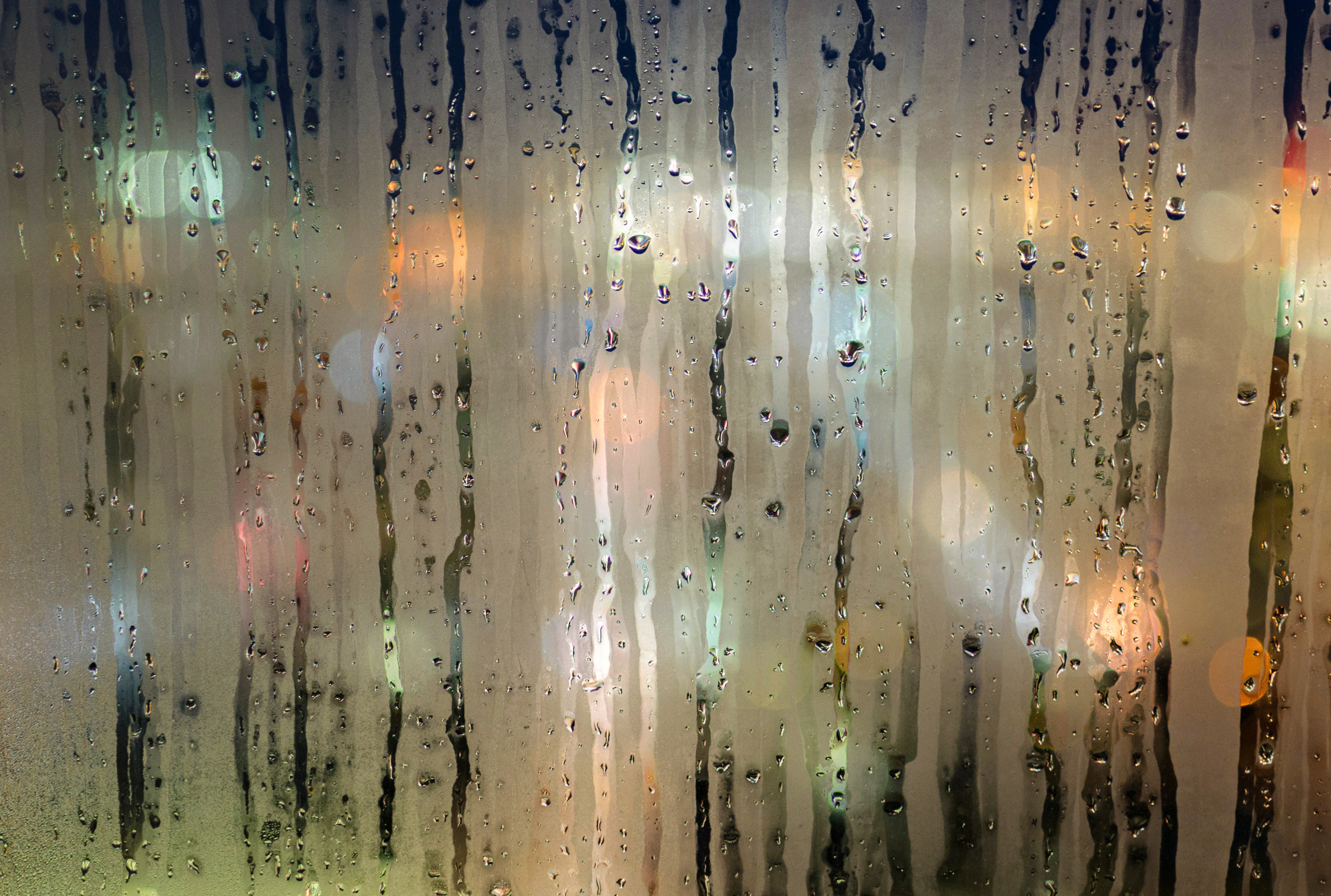 Мокрое окно дождь