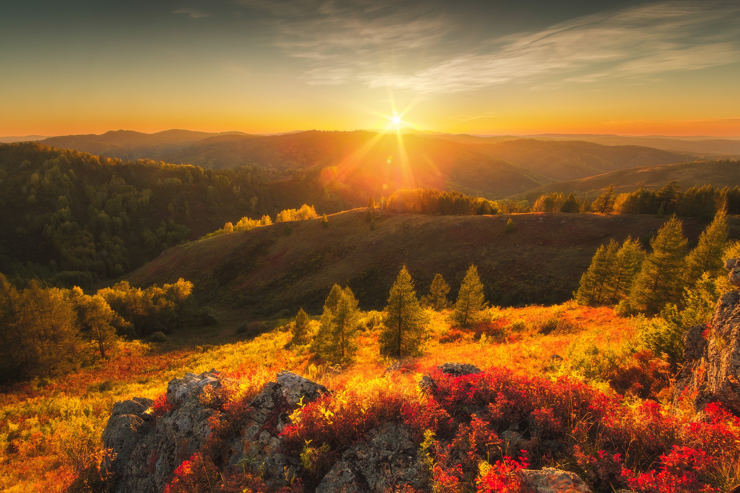 Будьте всегда лучезарны. Осень в горах. Солнечная осень. Осень солнце. Природа солнце.
