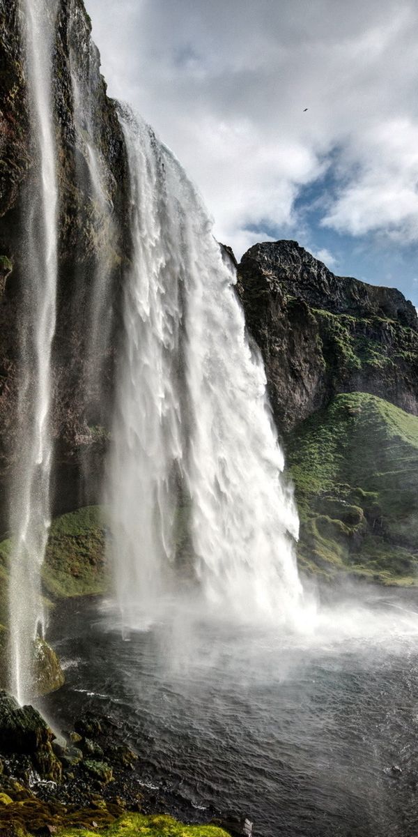 Двигающийся водопад. Штауббахский водопад. Живые водопады. Водопад в горах. Живая природа водопады.