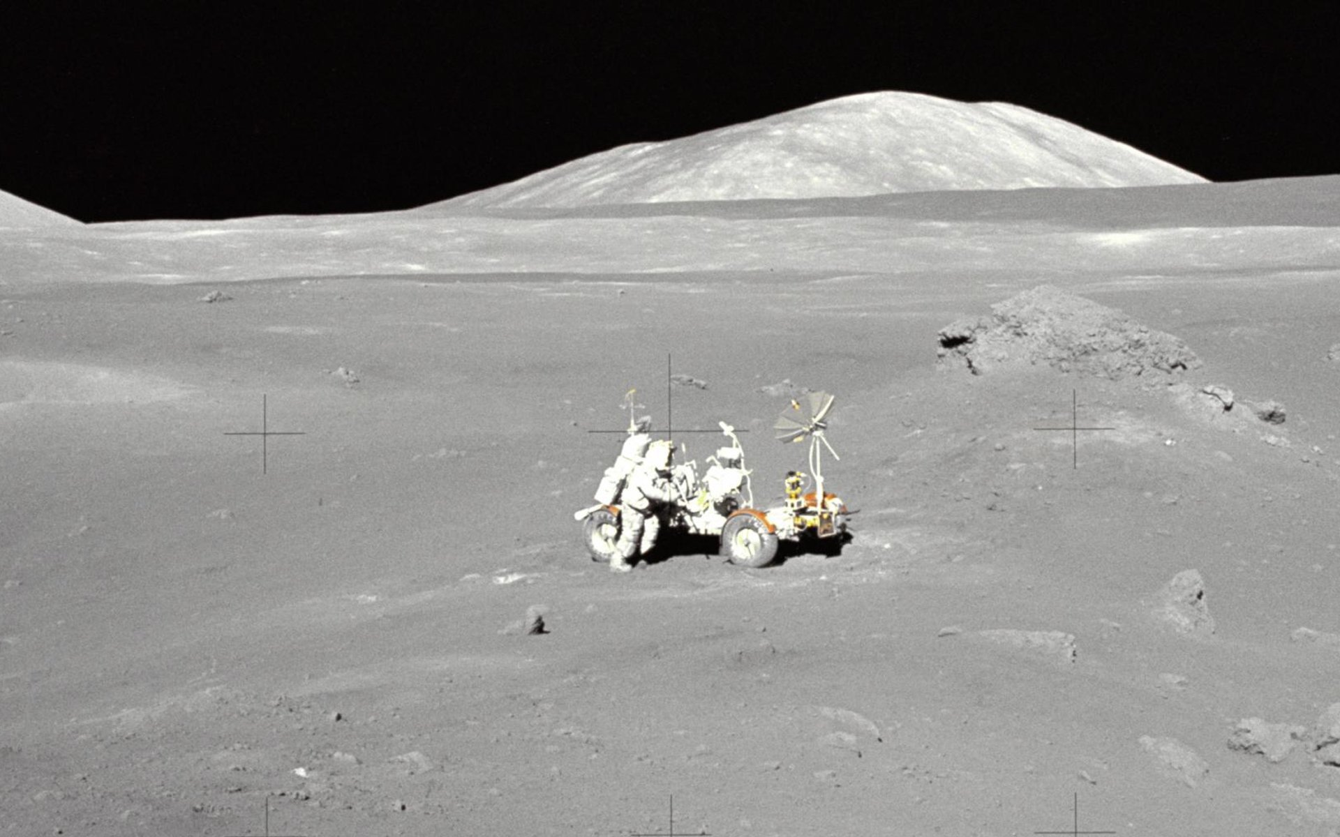 Best Mobile Moon Landing Backgrounds