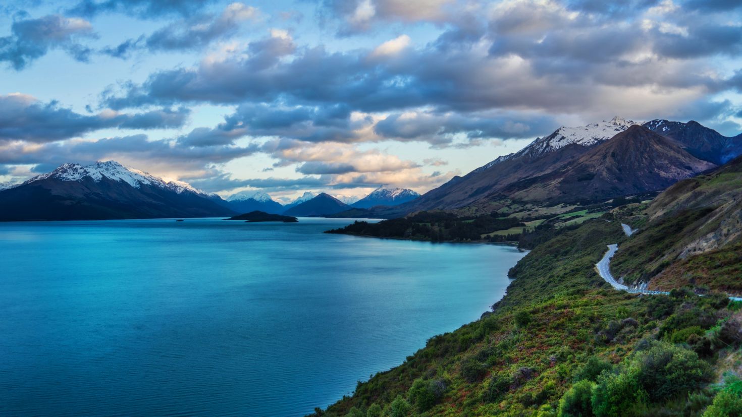 Озера южных островов. Новозеландия. Южные Альпы новая Зеландия. Новая Зеландия Южный остров. Озеро Элсмир новая Зеландия.