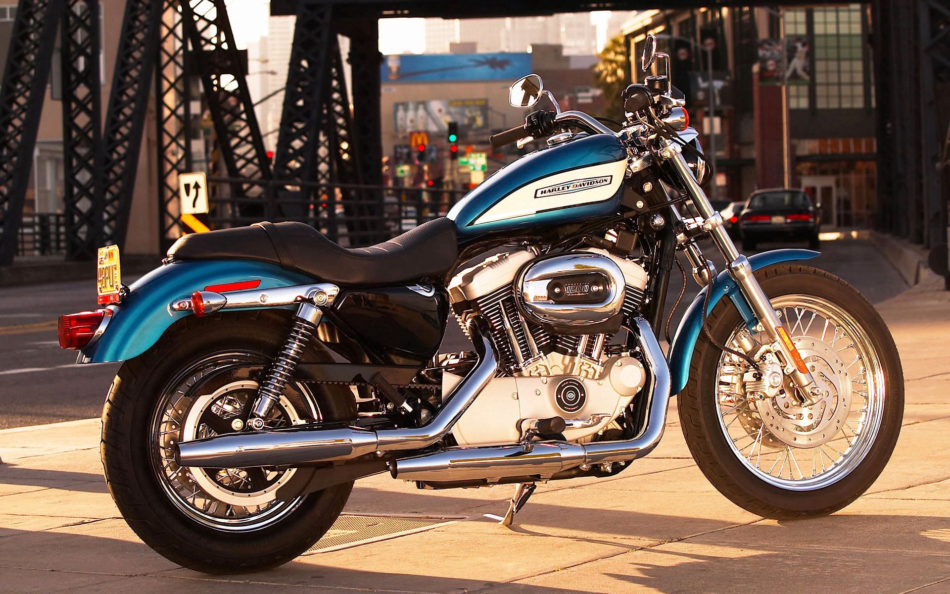 Laden Sie das Stadt, Straße, Motorrad, Harley Davidson, Motorräder-Bild kostenlos auf Ihren PC-Desktop herunter