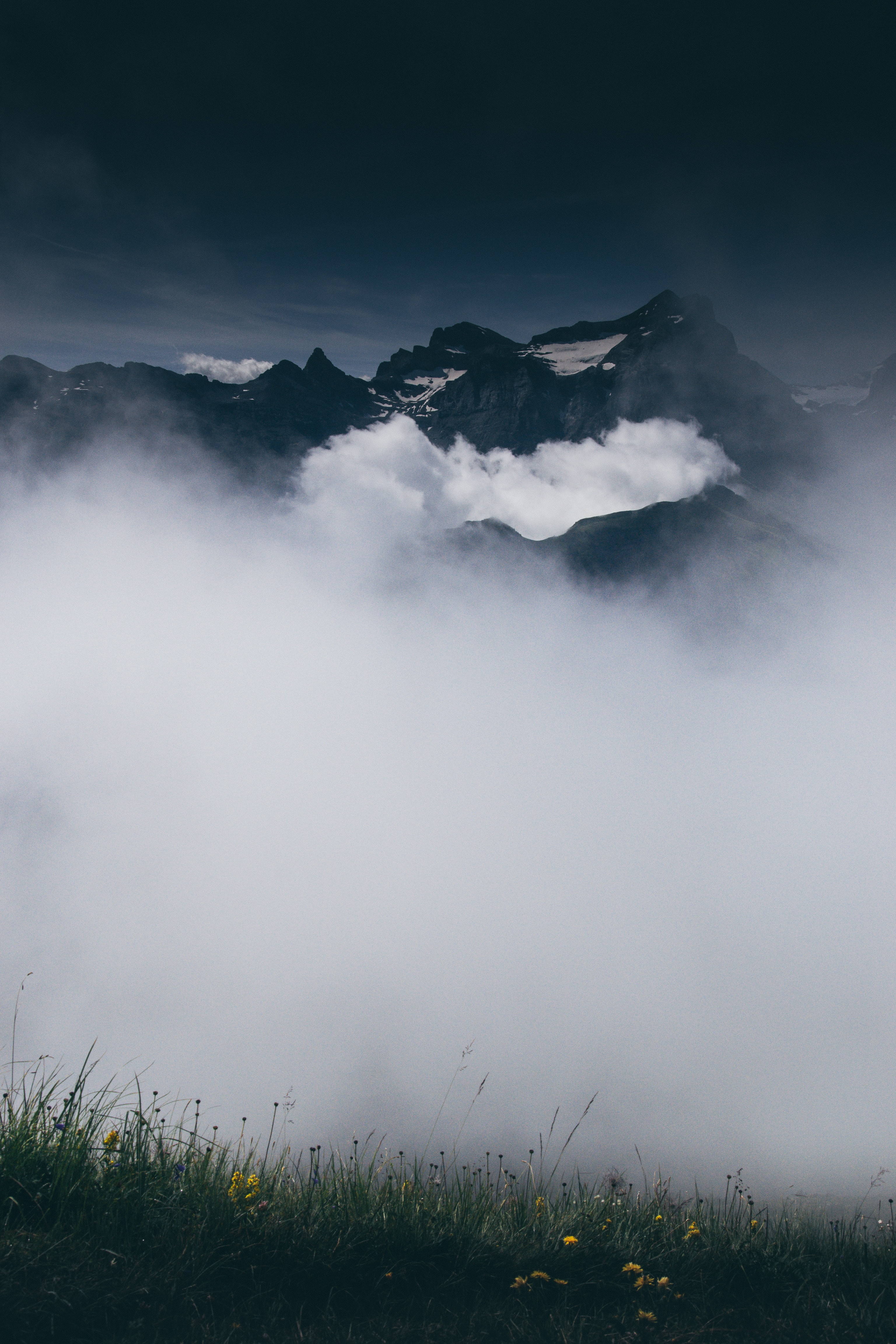 101160 télécharger le fond d'écran nature, montagnes, nuages, sommet, brouillard, hauteur, hauts - économiseurs d'écran et images gratuitement