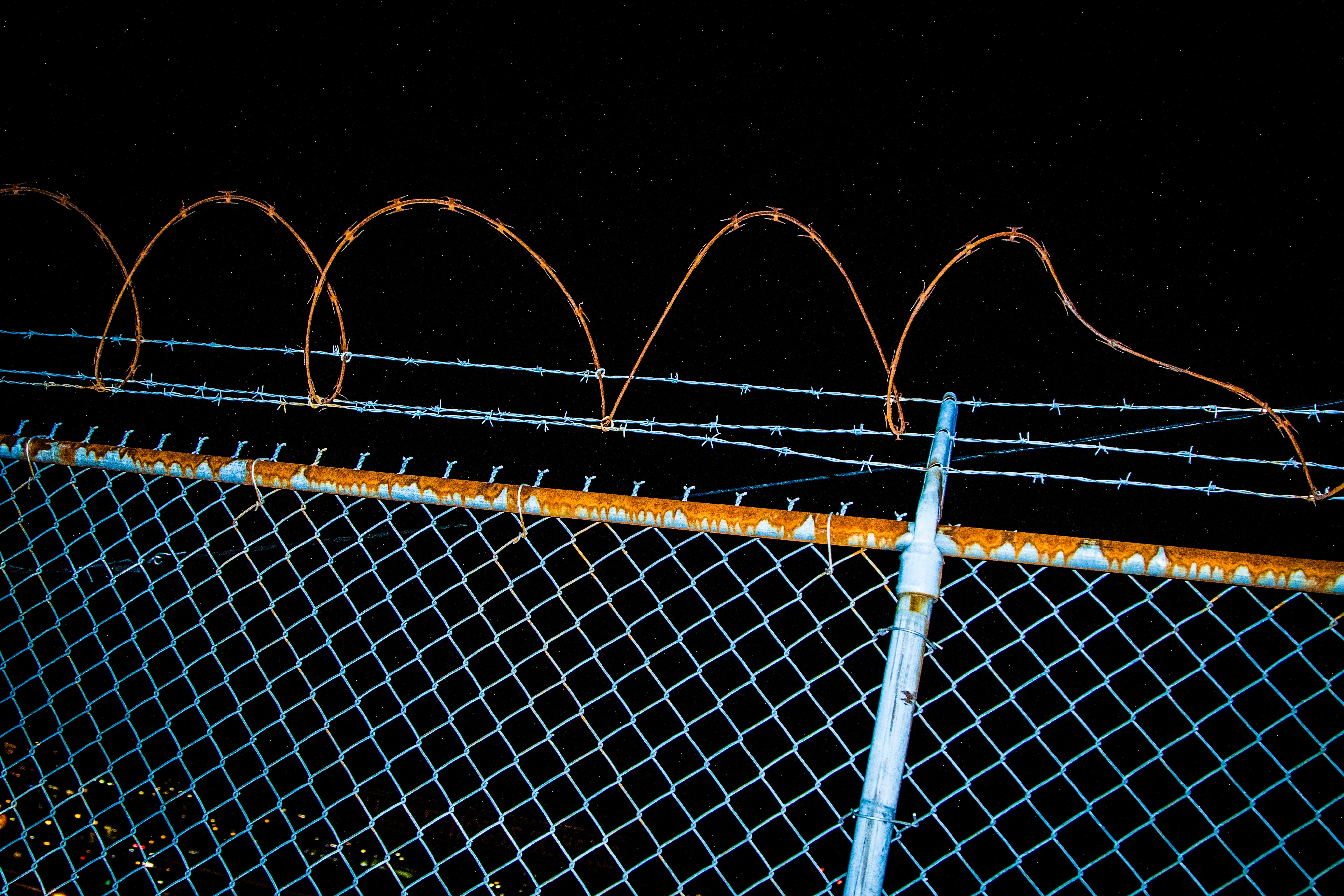 miscellanea, miscellaneous, fence, rust, barbed wire