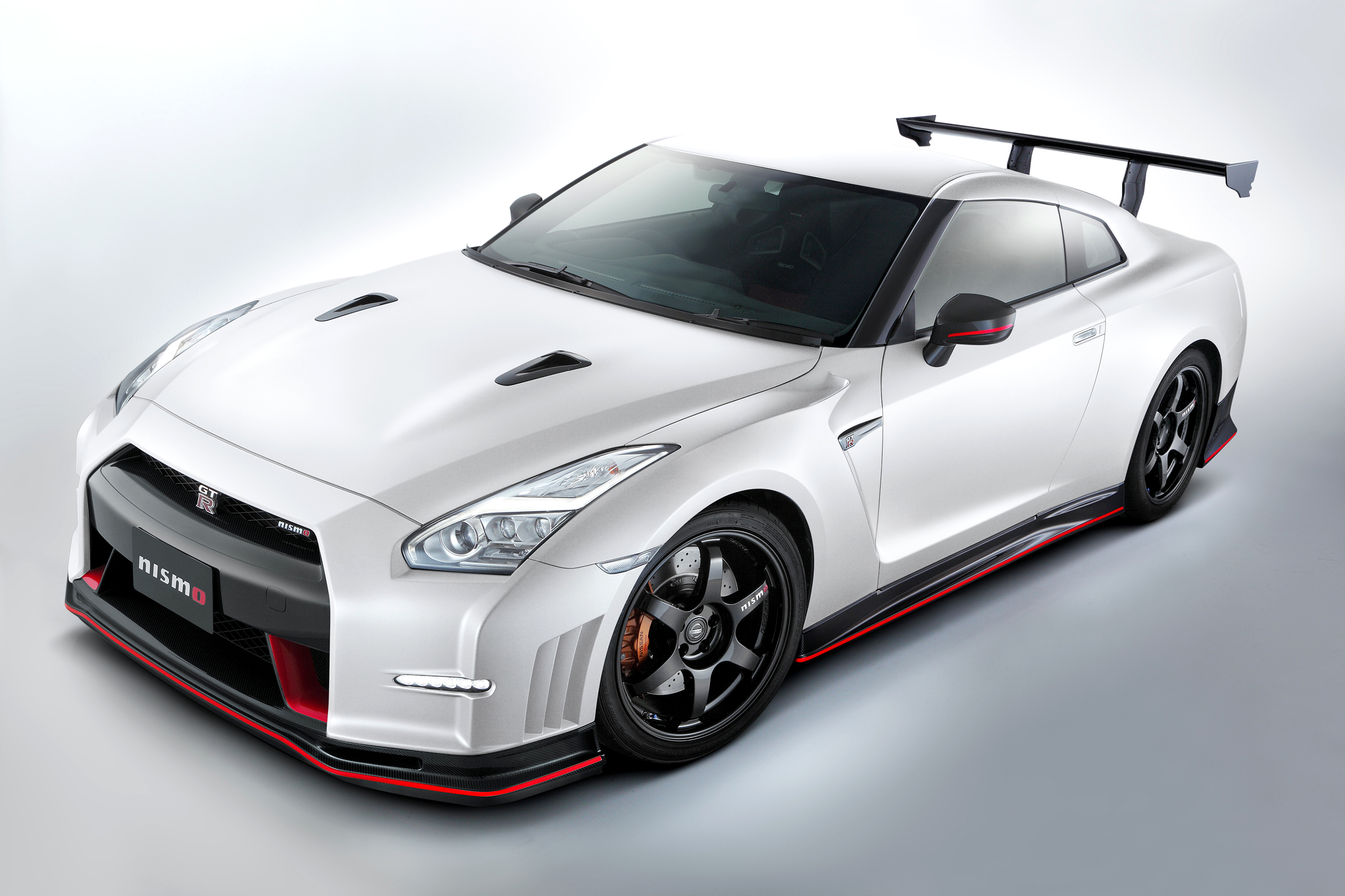 Nissan GTR нисмо