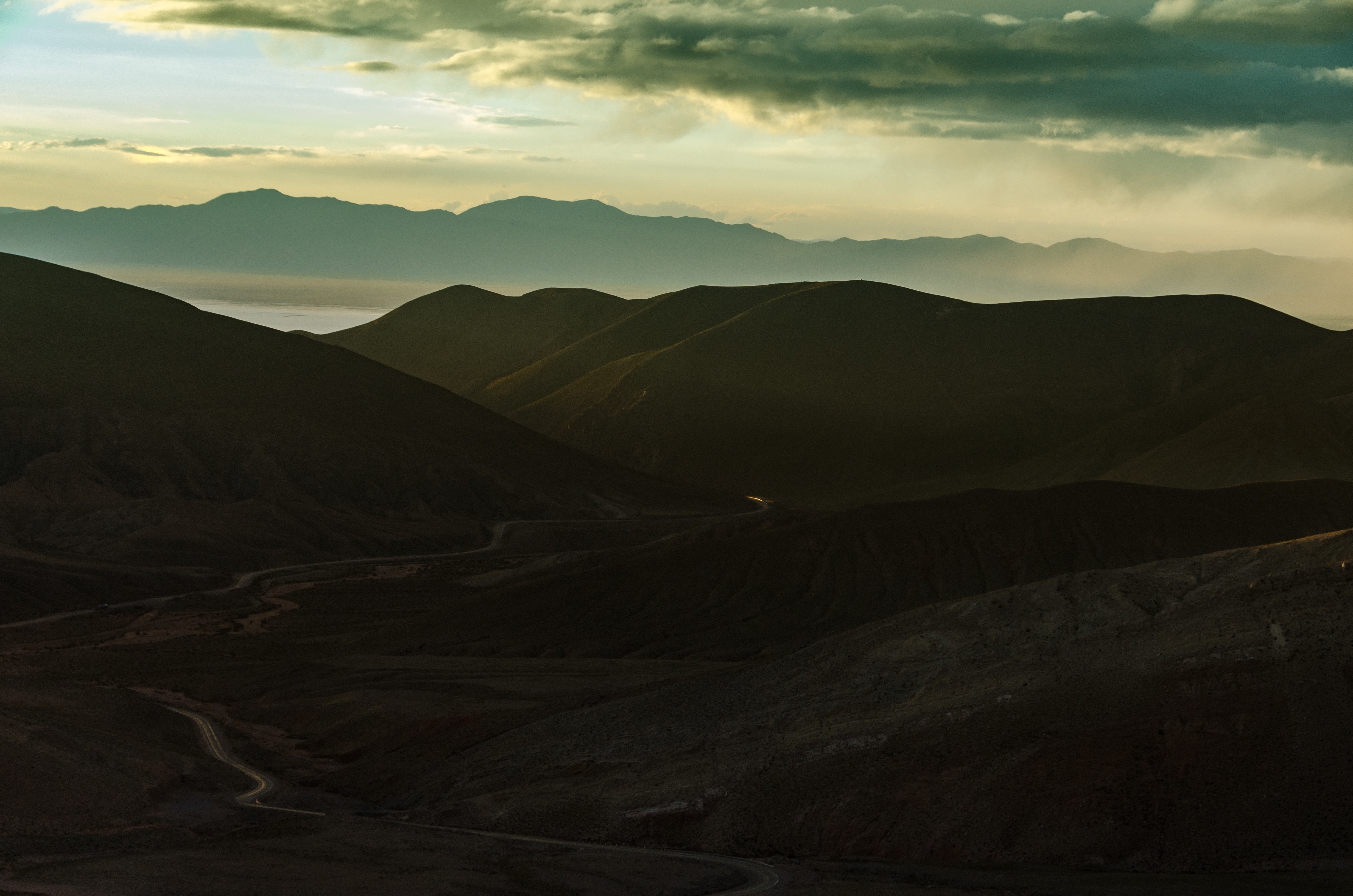 Download mobile wallpaper Panorama, Mountains, Nature, Horizon for free.