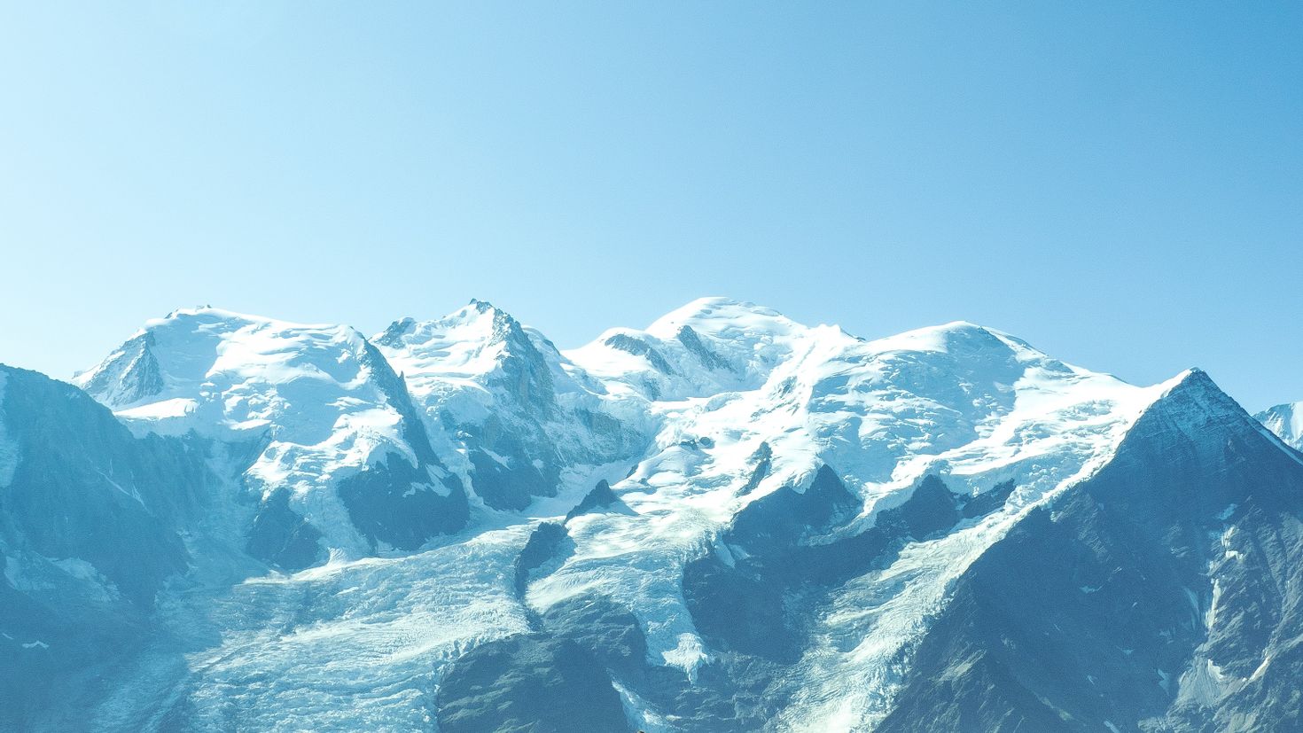 A lot of mountains. Монблан. Шамони вершина. Гора Эббот Калифорния. Фон горы.