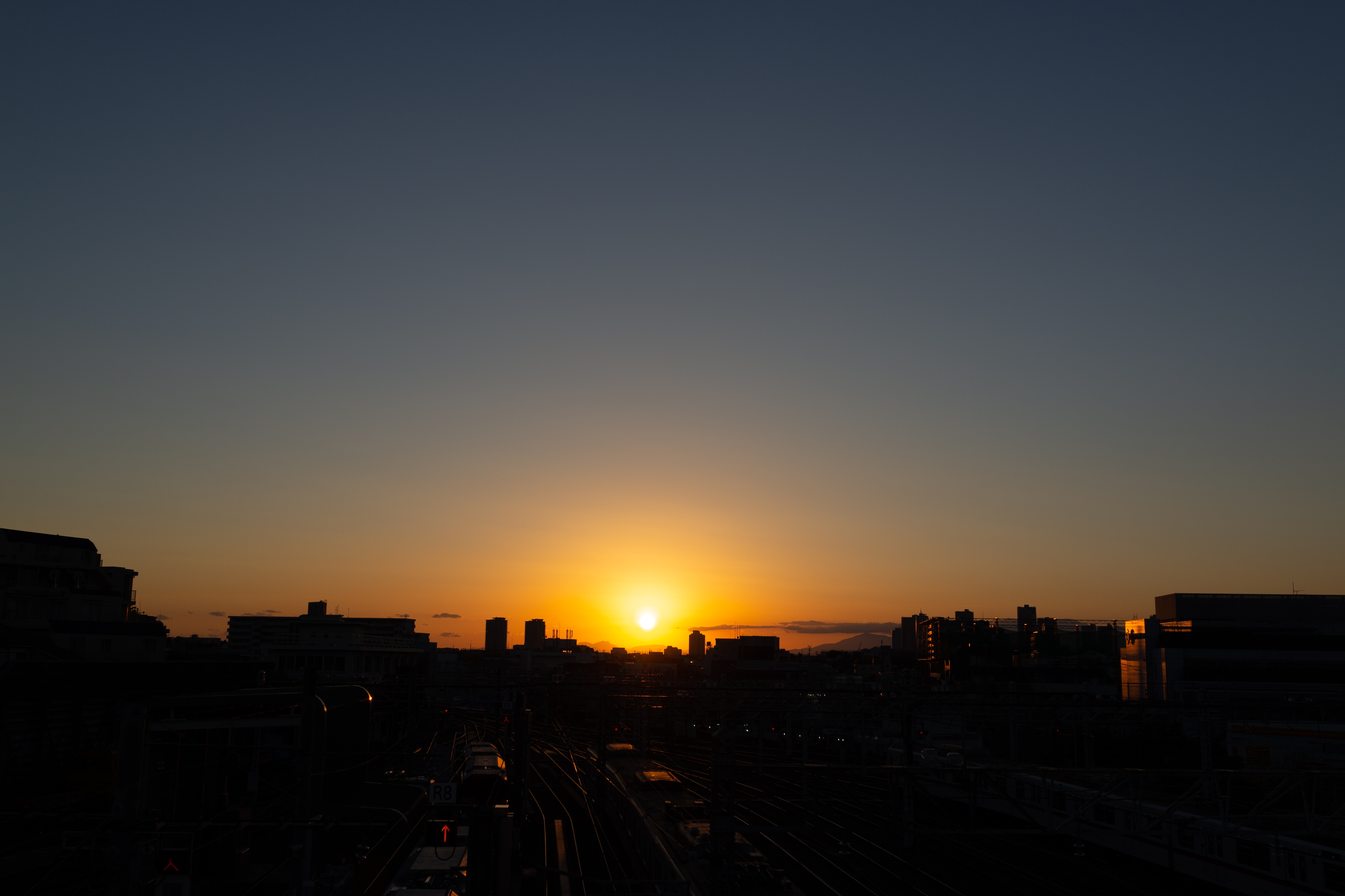 Baixe gratuitamente a imagem Cidades, Pôr Do Sol, Noite, Horizonte, Ferrovia, Estrada De Ferro, Estação, Tóquio, Japão na área de trabalho do seu PC