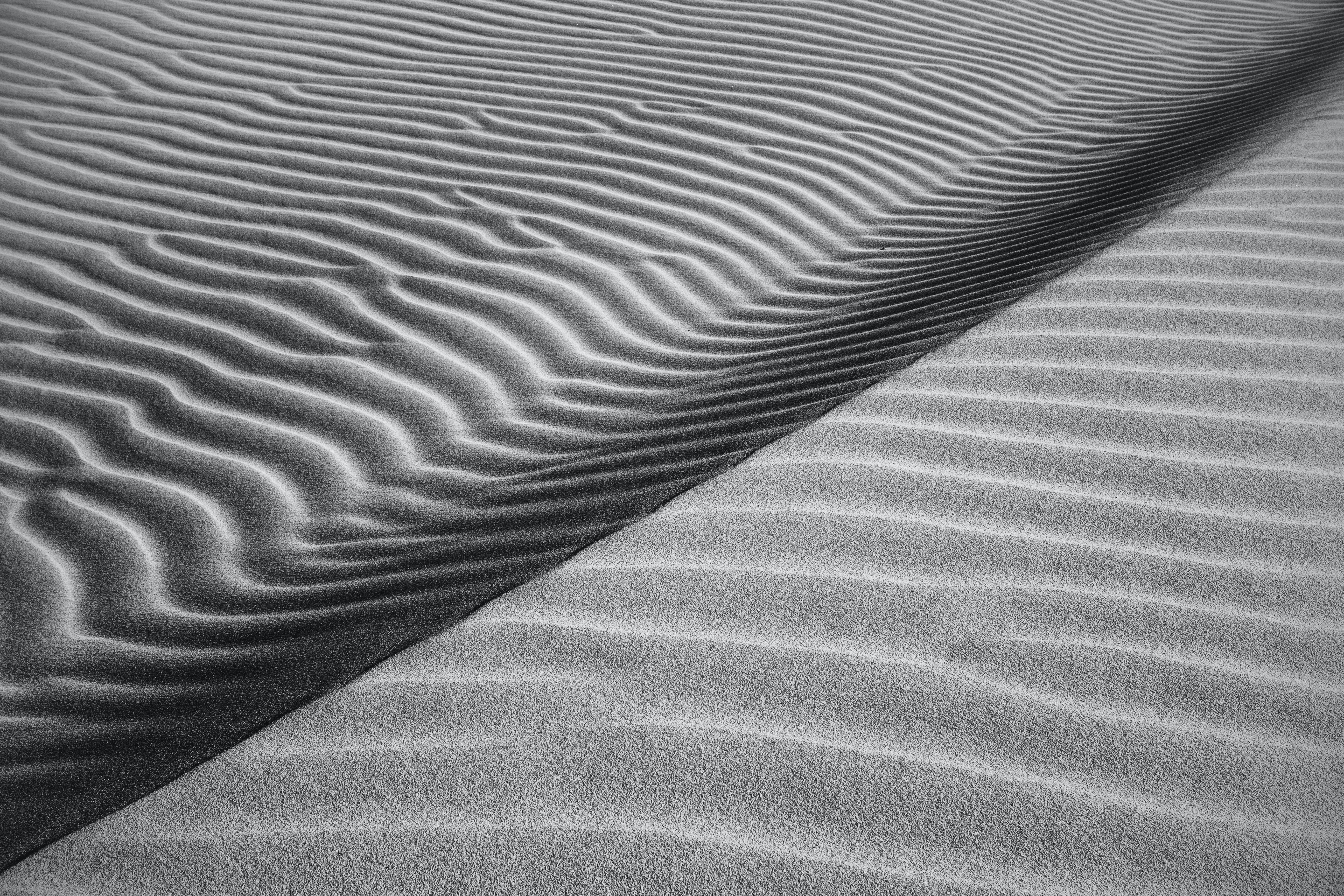 149960 скачать обои дюна, серый, природа, волны, песок, пустыня - заставки и картинки бесплатно