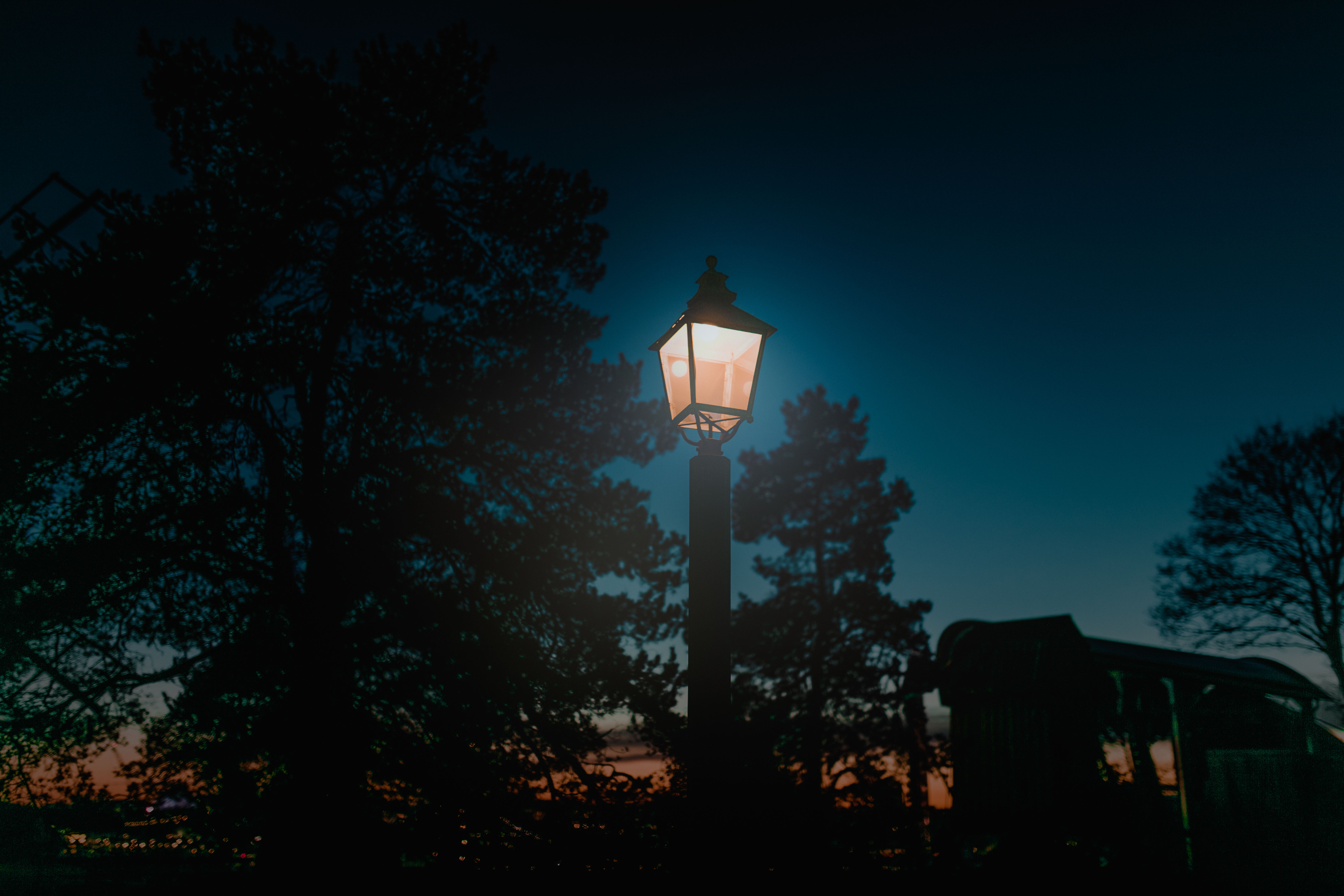 night, lamp, nature, shine, light, lantern, pillar, post 1080p