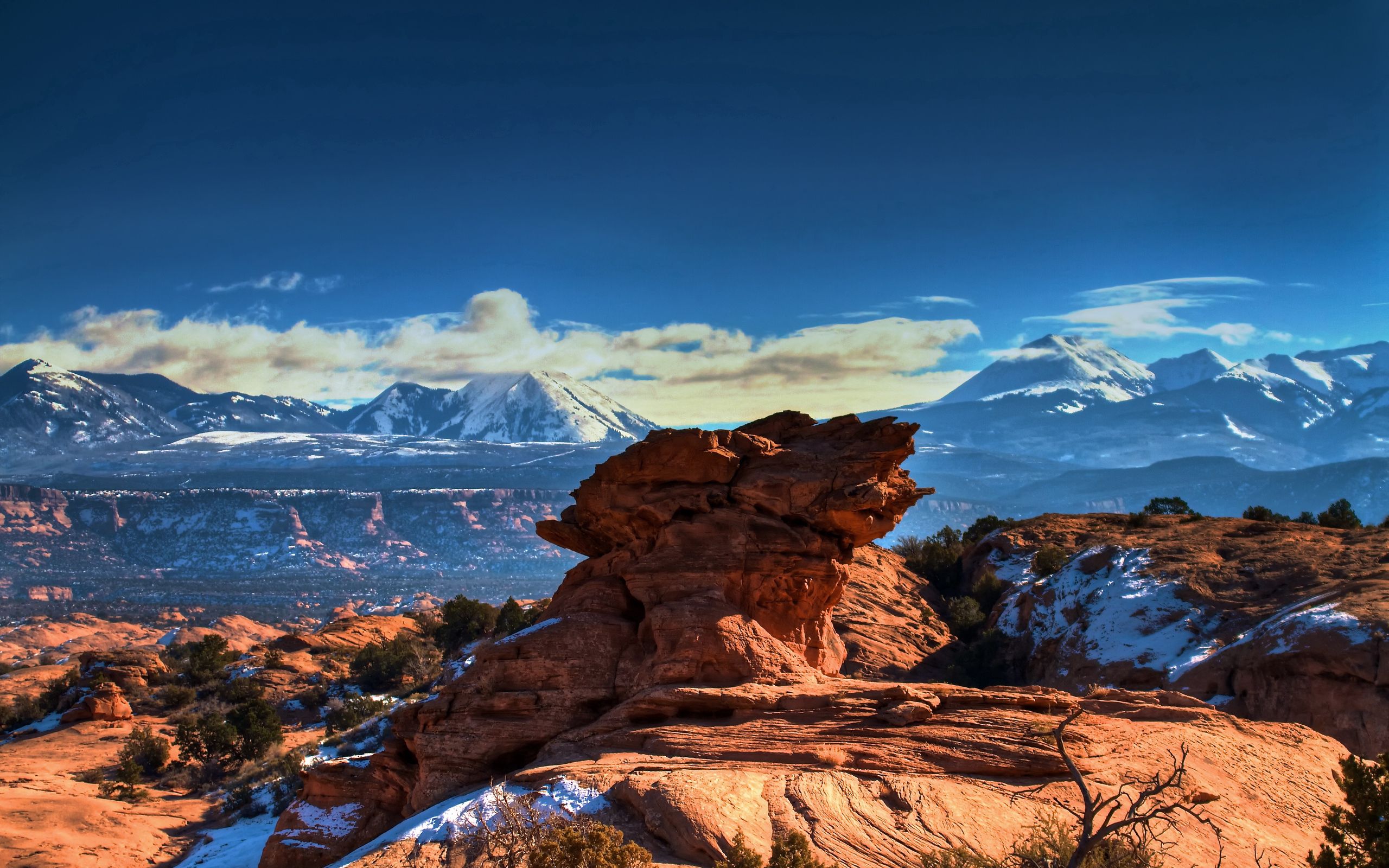 66094 скачать обои каньон, природа, небо, снег, высота, камень, голубое, глыба - заставки и картинки бесплатно