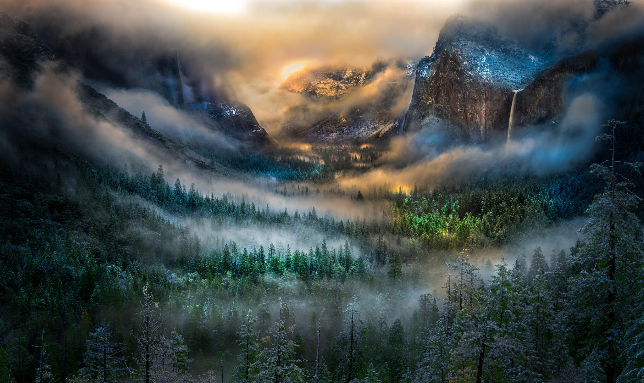 Free download wallpaper Landscape, Mountain, Forest, Fog, Earth, Sunshine on your PC desktop