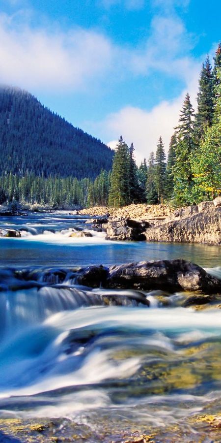 Найти фотки на телефон. Красивая река. Красивая природа река. Красивая речка. Горная река.
