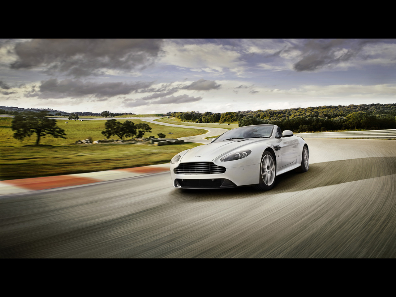 Best Aston Martin Vantage Background for mobile