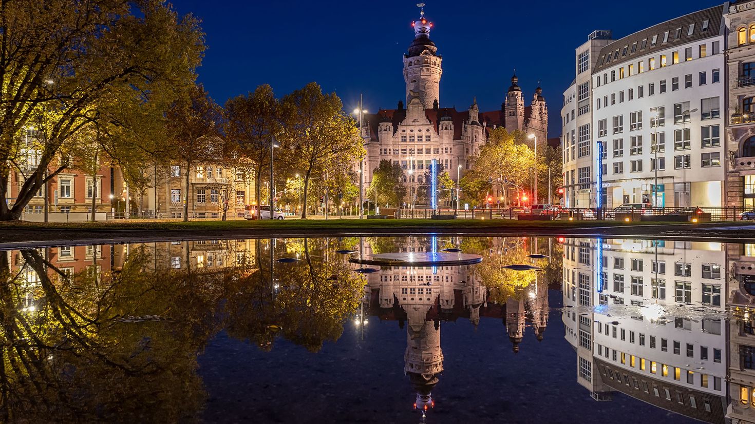 Leipzig germany. Лейпциг город в Германии. Лейпциг река. Новая ратуша Лейпциг. Лейпциг достопримечательности.