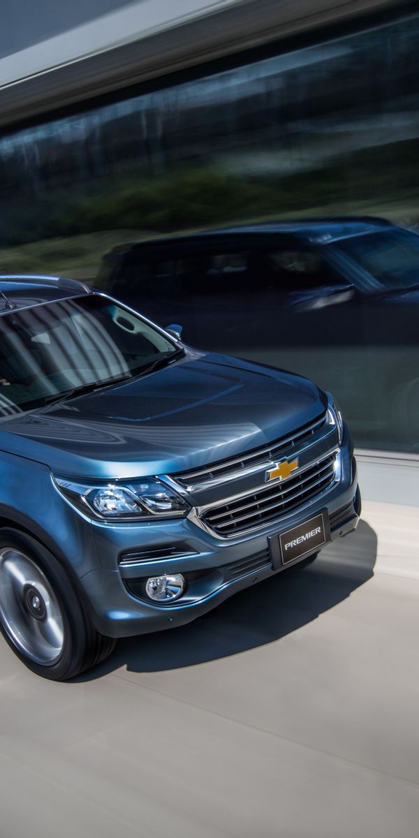 Chevrolet trailblazer 2015 с человеком