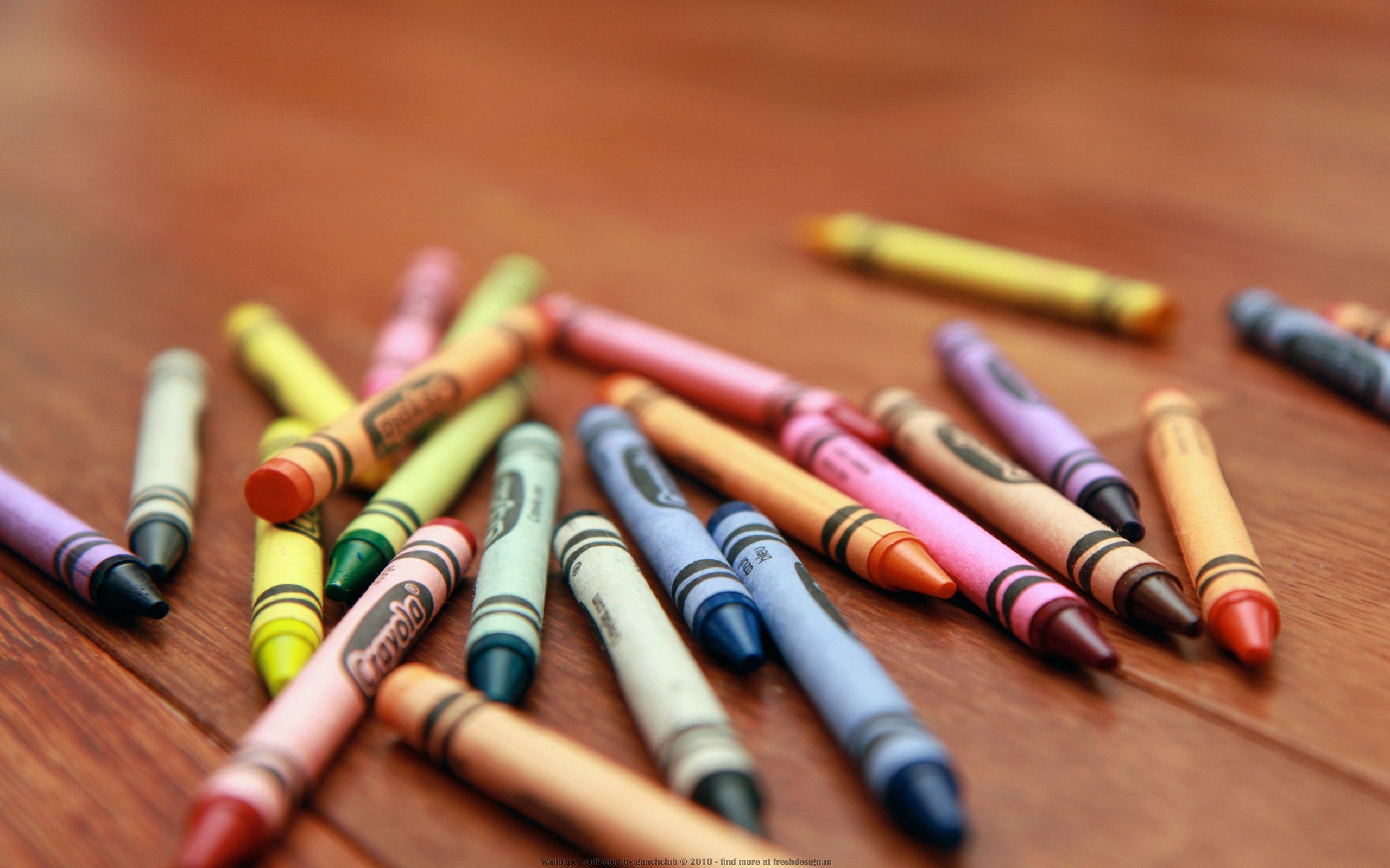 62447 скачать обои карандаши, разное, разноцветный, стол - заставки и картинки бесплатно