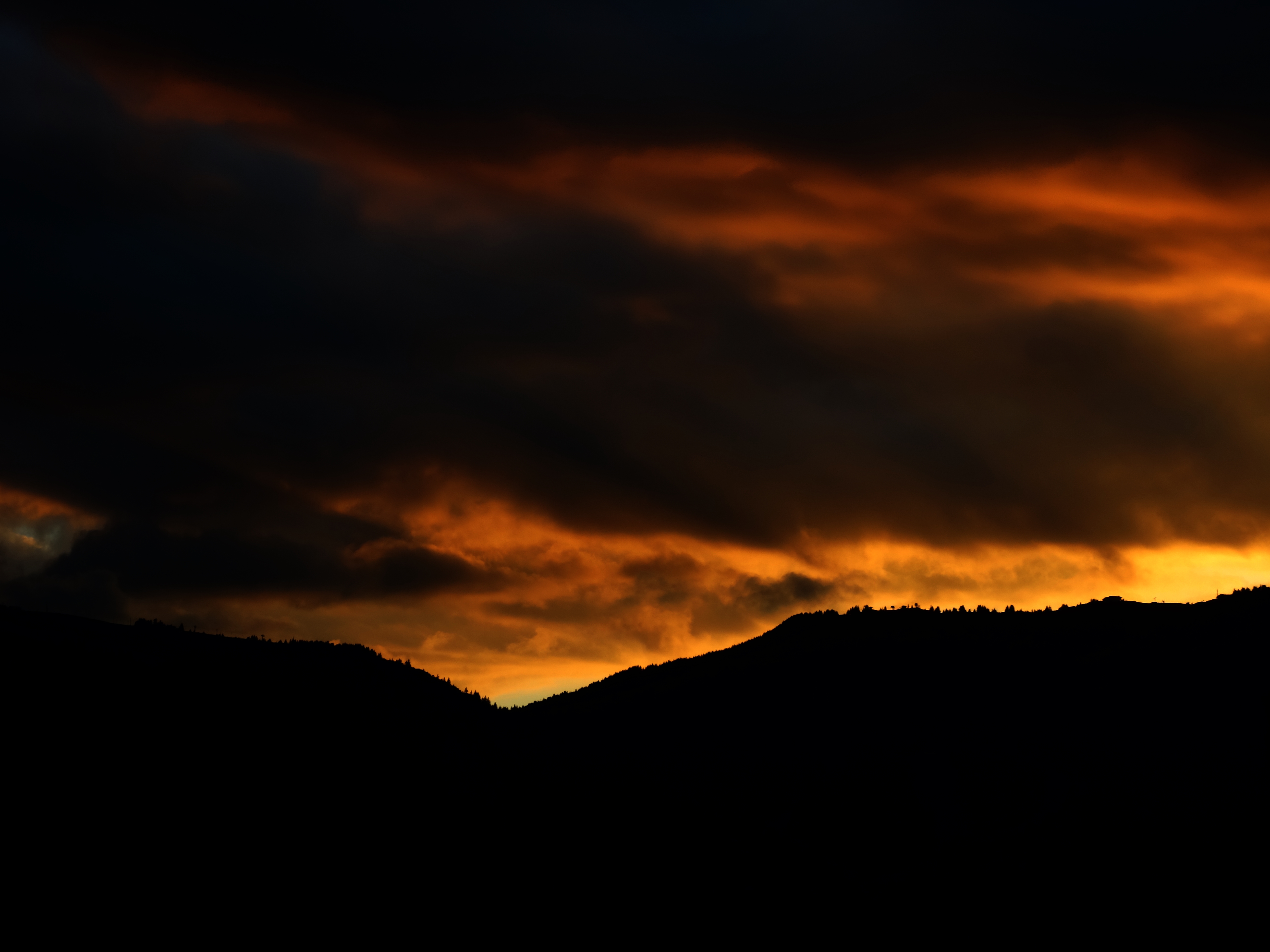 Download mobile wallpaper Clouds, Cloudy, Mountains, Sunset, Dark for free.