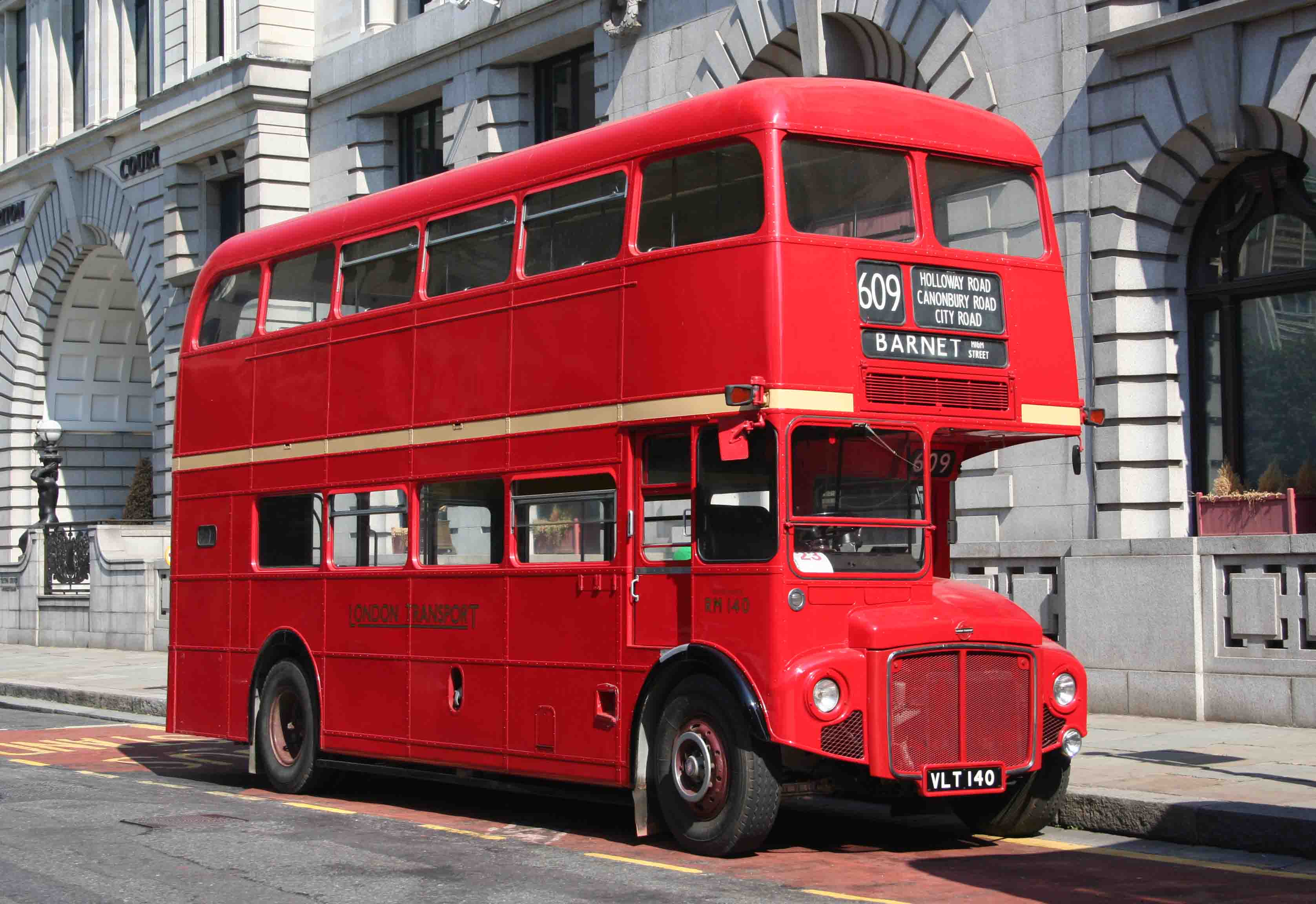 Автобус New Routemaster