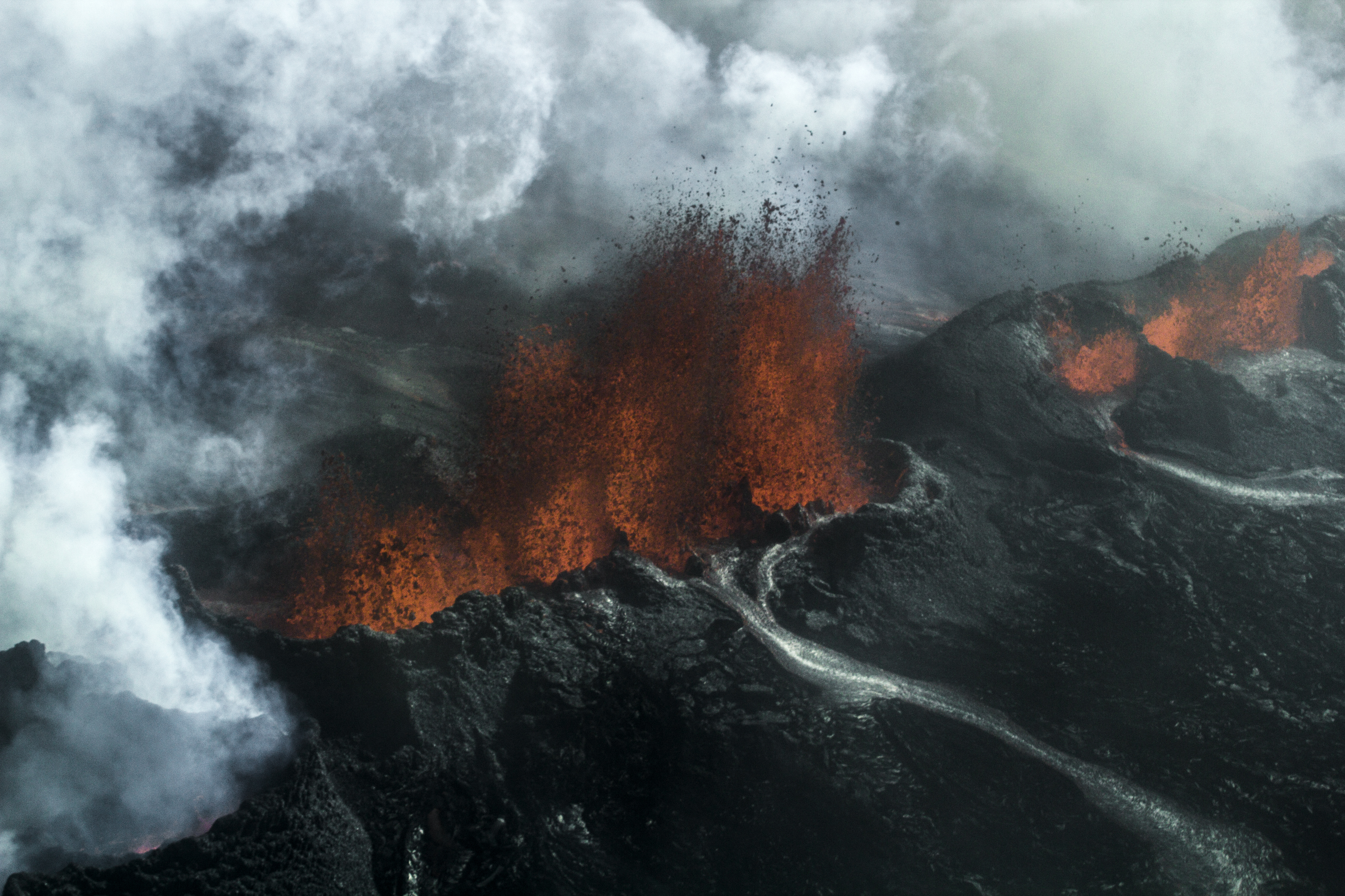 1525170画像をダウンロード地球, バルダルブンガ, 噴火, アイスランド, 溶岩, 煙, 火山-壁紙とスクリーンセーバーを無料で